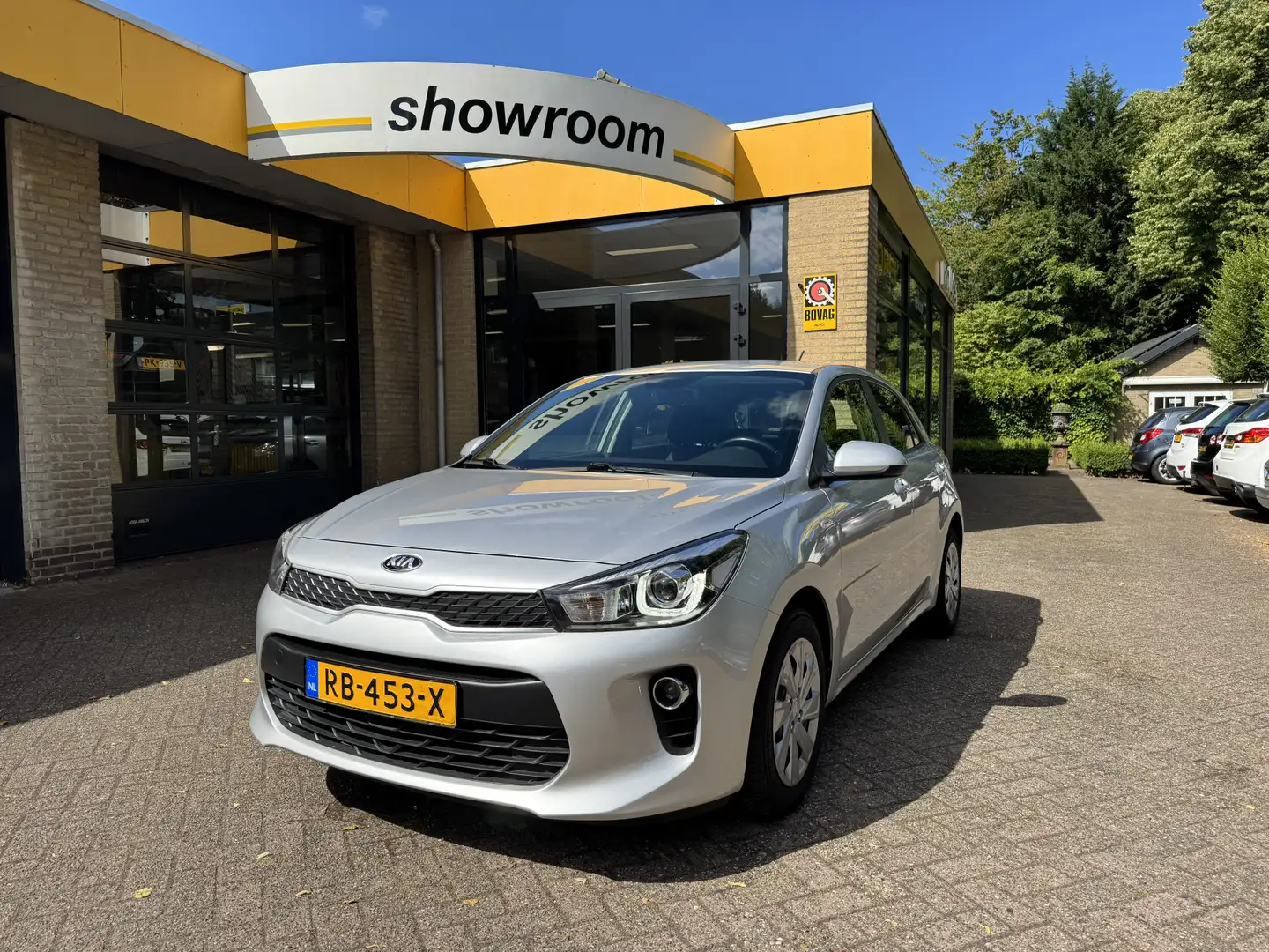 Kia Rio 1.0 TGDI ComfortPlusLine Navi Airco Carplay Camera Grijs - 1