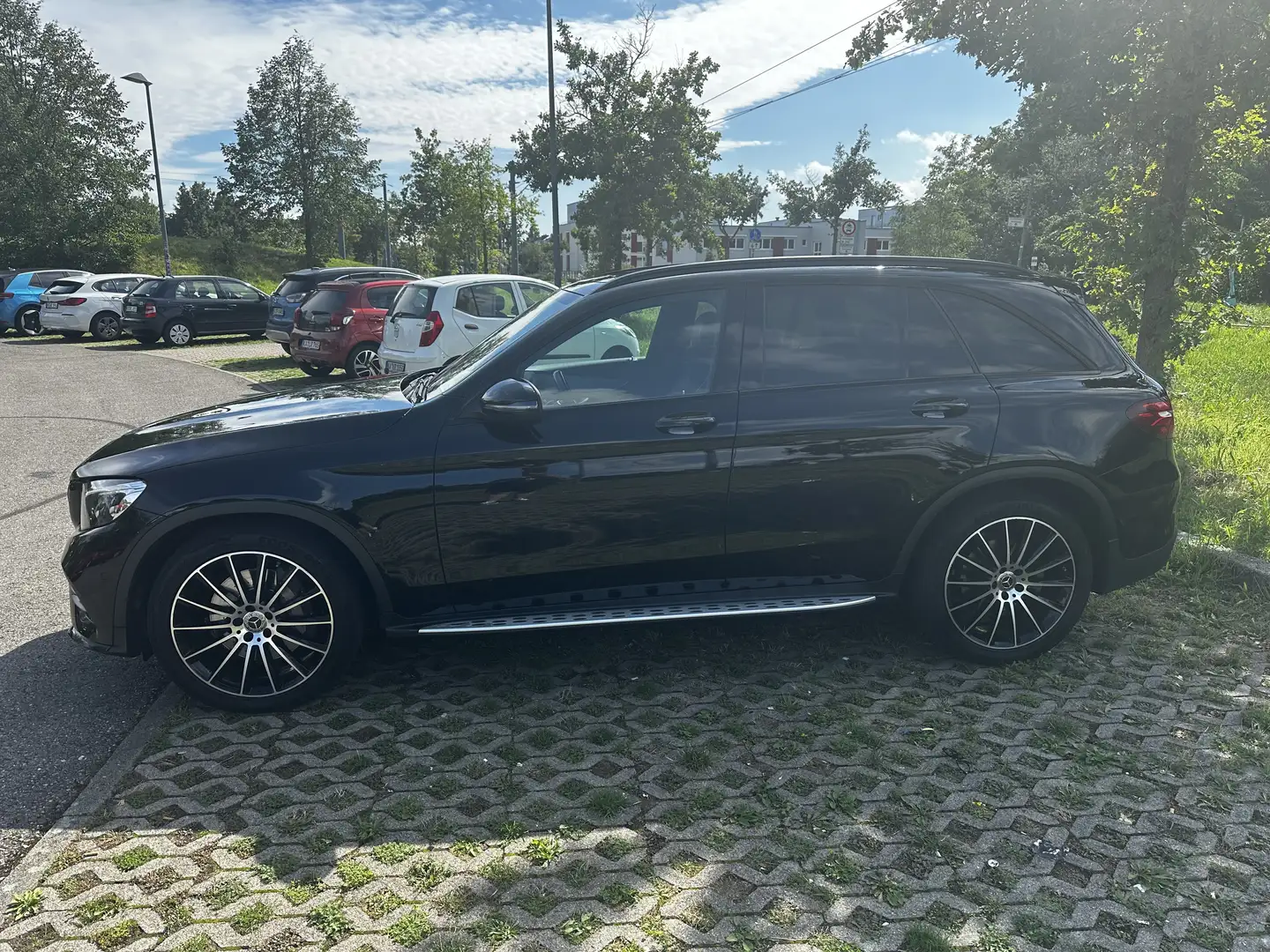 Mercedes-Benz GLC 350 d 4Matic 9G-TRONIC AMG Line - 2