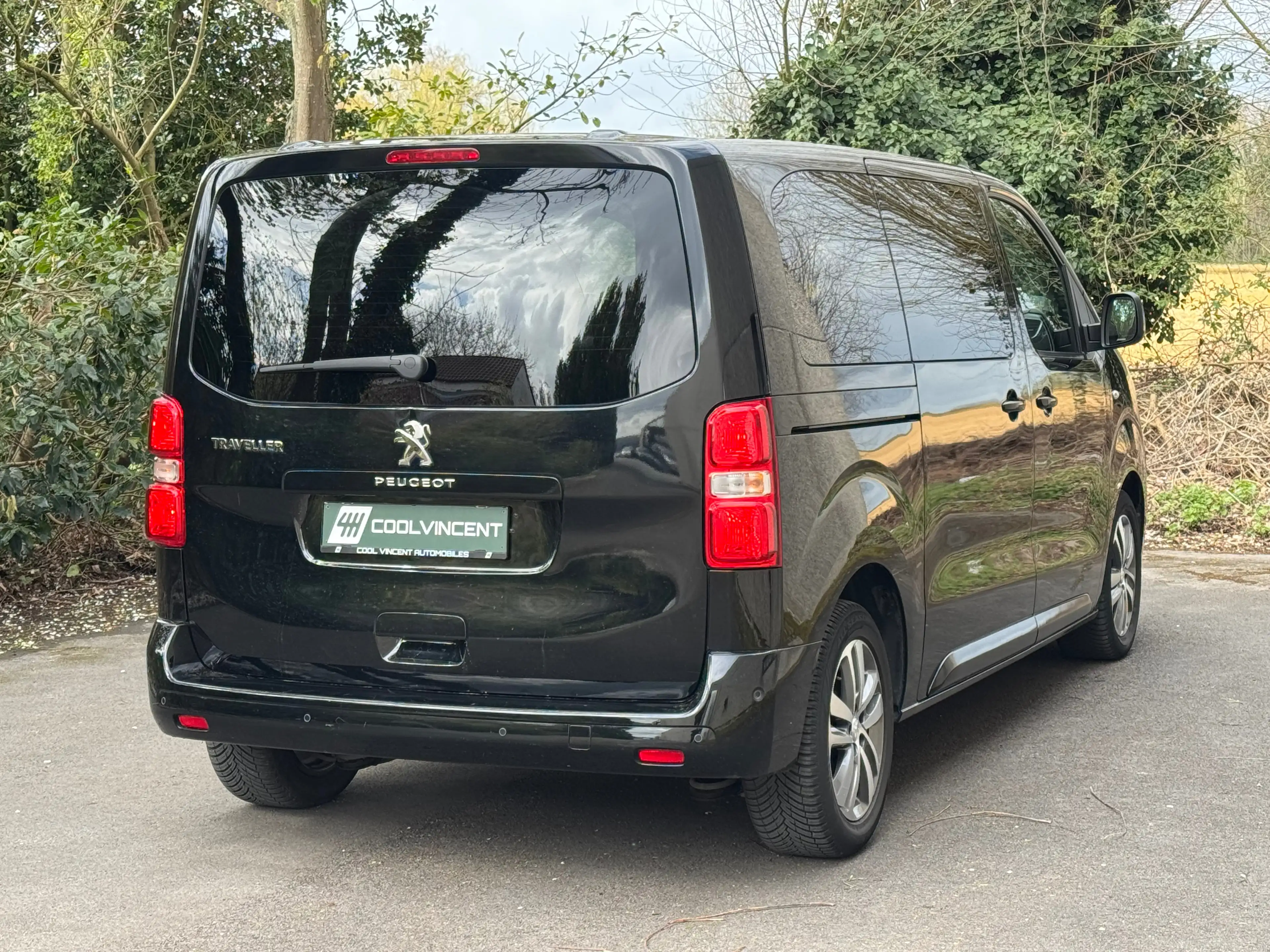 Peugeot Traveller 1.5 HDI // 8 PLACES // GPS // CARPLAY — photo 10