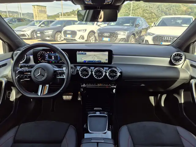 Mercedes-Benz A-Class view 8