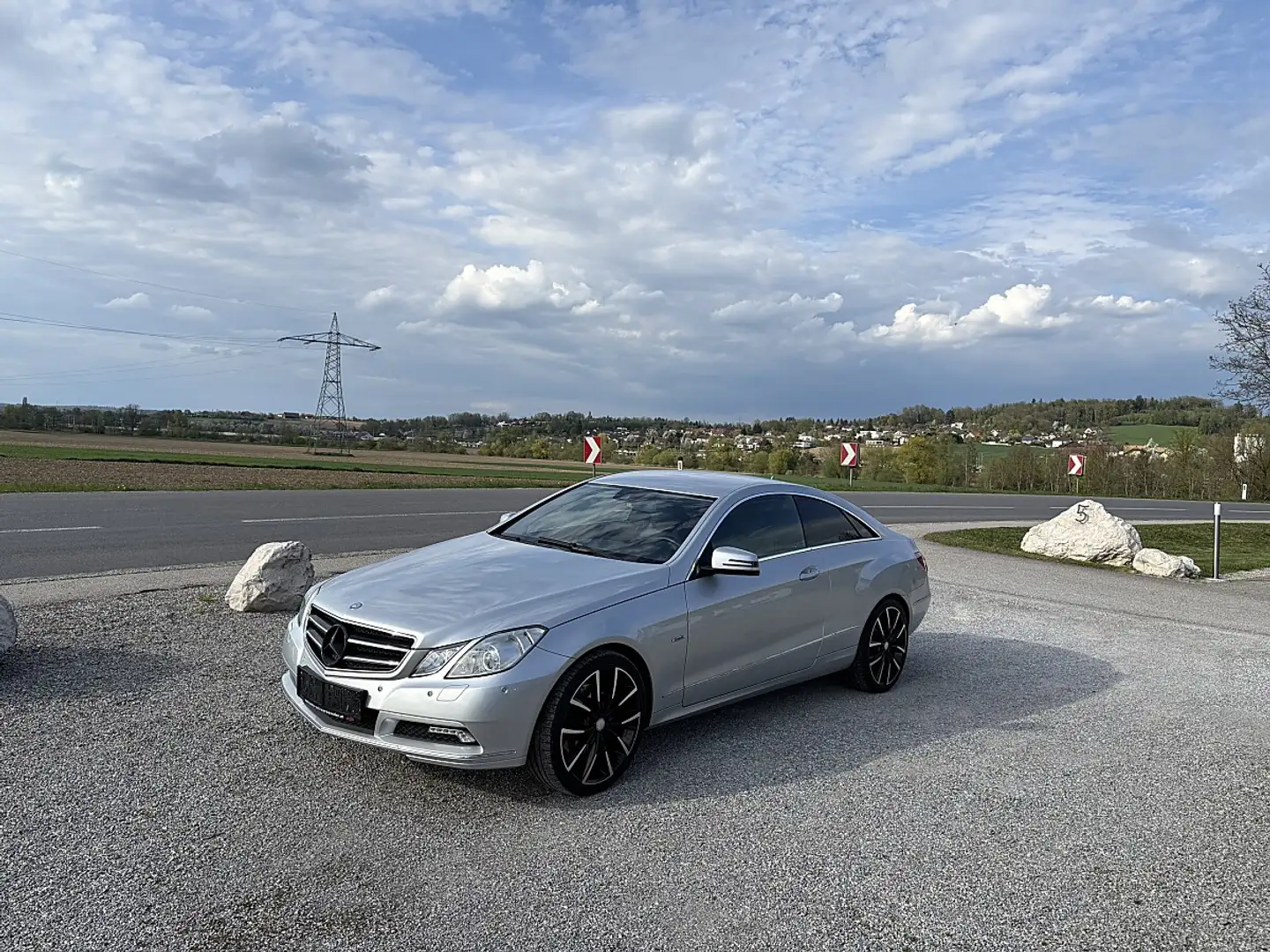 Mercedes-Benz E 350 CGI BlueEfficiency Aut. Silber - 2