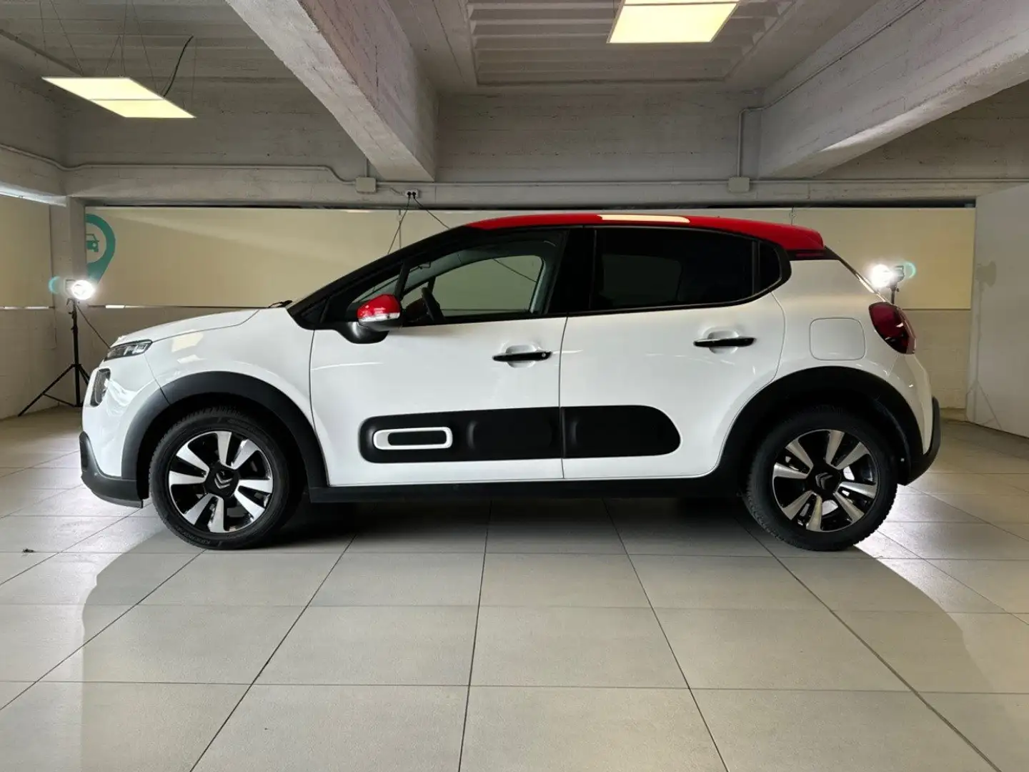 Citroen C3 PureTech 83 S&S Shine Blanc - 2
