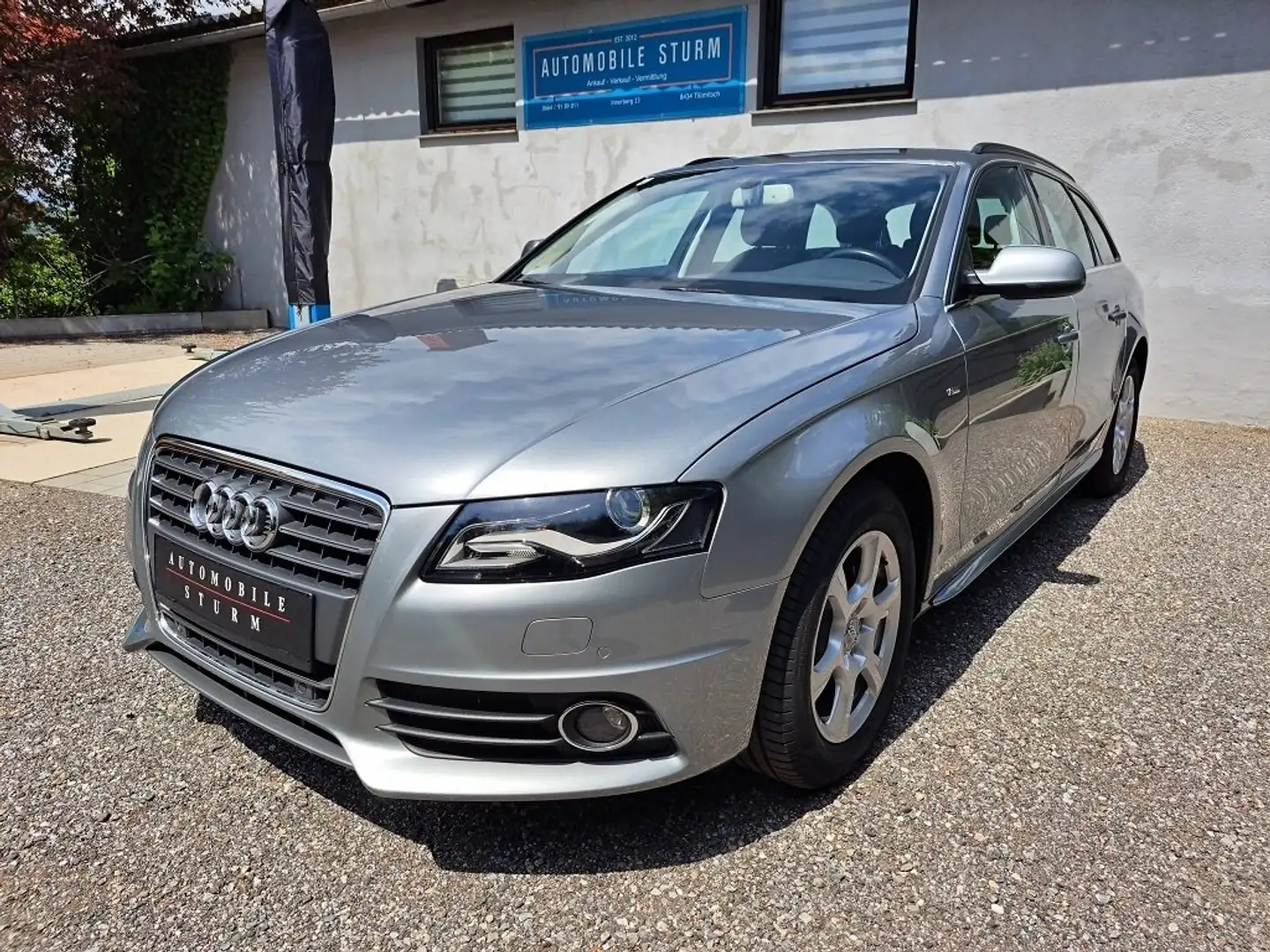 Audi A4 -- VERKAUFT -- Avant 2.0 TDI -- S-Line Style -- Gris - 1