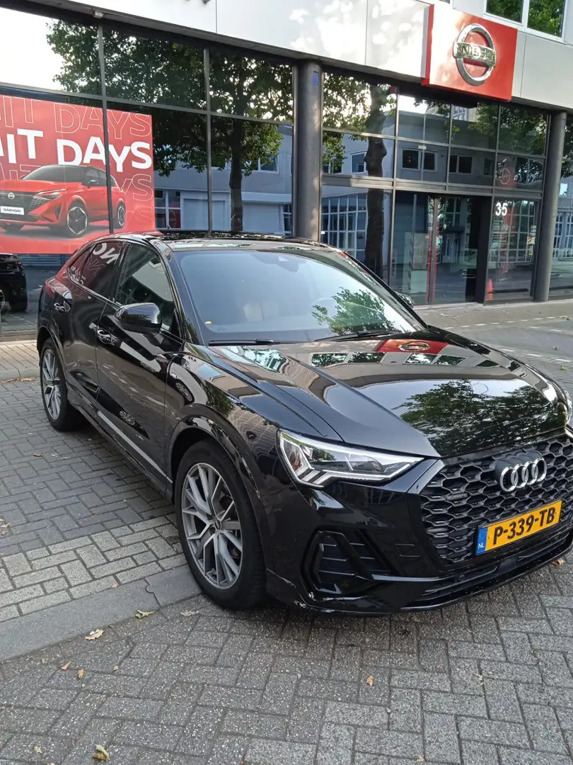 Audi Q3 sportback Чорний - 1