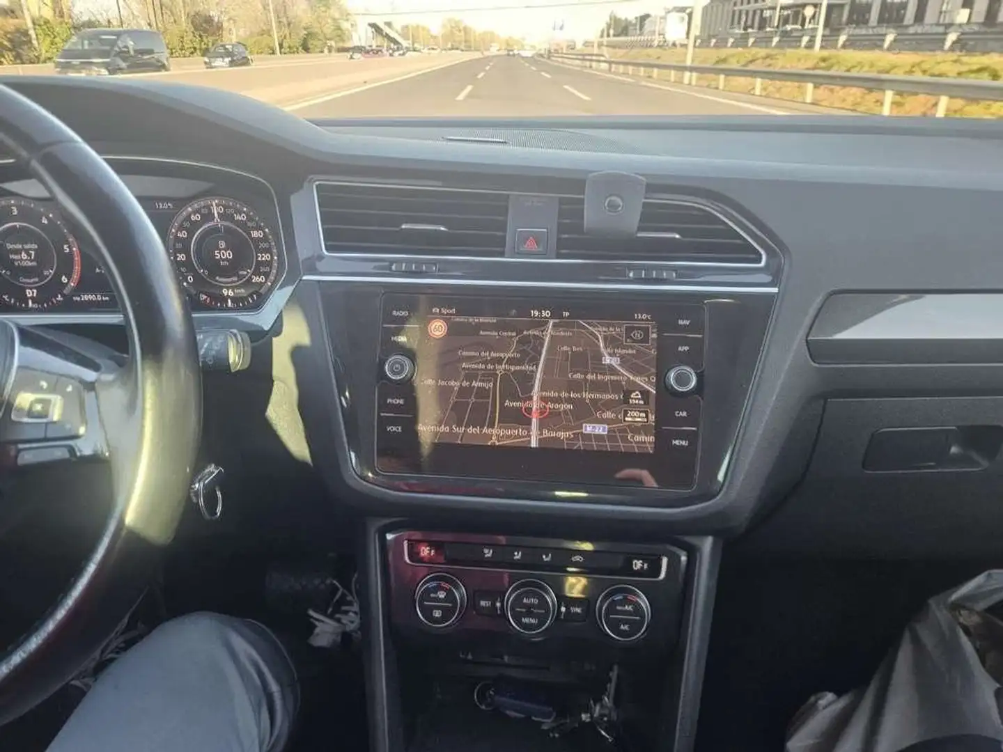 Volkswagen Tiguan 2.0TDI Sport 4Motion DSG 140kW Beige - 1