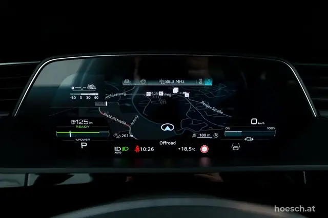 Audi Q8 e-tron 55 SB quattro 2x S-LINE PANO MATRIX LUFT -49% Ansicht 14