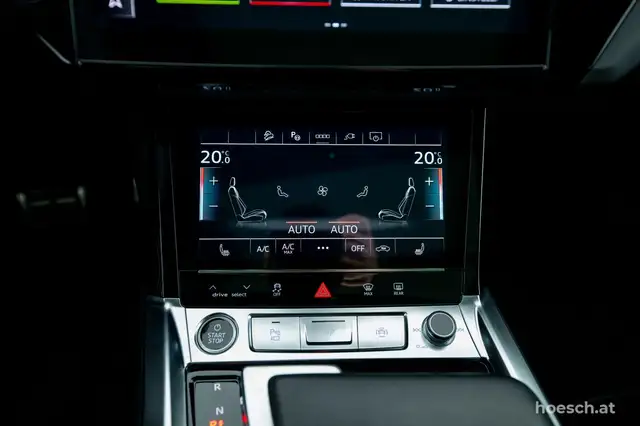Audi Q8 e-tron 55 SB quattro 2x S-LINE PANO MATRIX LUFT -49% Ansicht 33