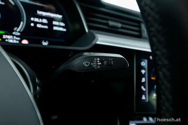 Audi Q8 e-tron 55 SB quattro 2x S-LINE PANO MATRIX LUFT -49% Ansicht 42