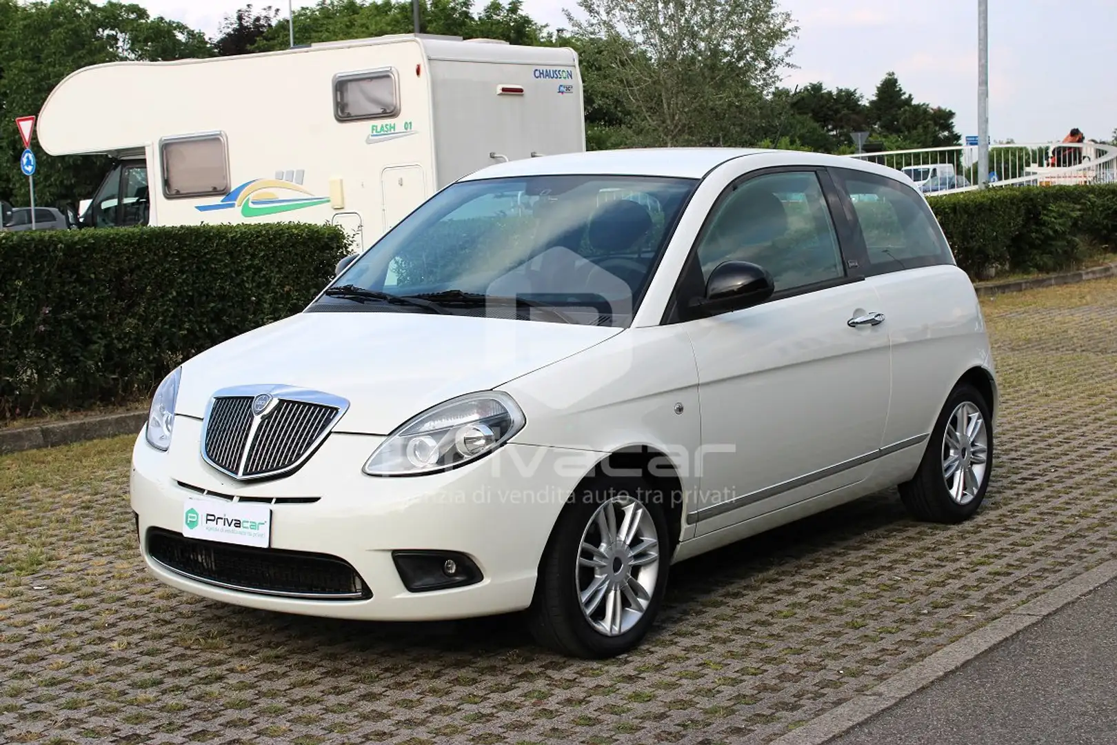 Lancia Ypsilon Ypsilon 1.4 Unyca Ecochic GPL Blanc - 1