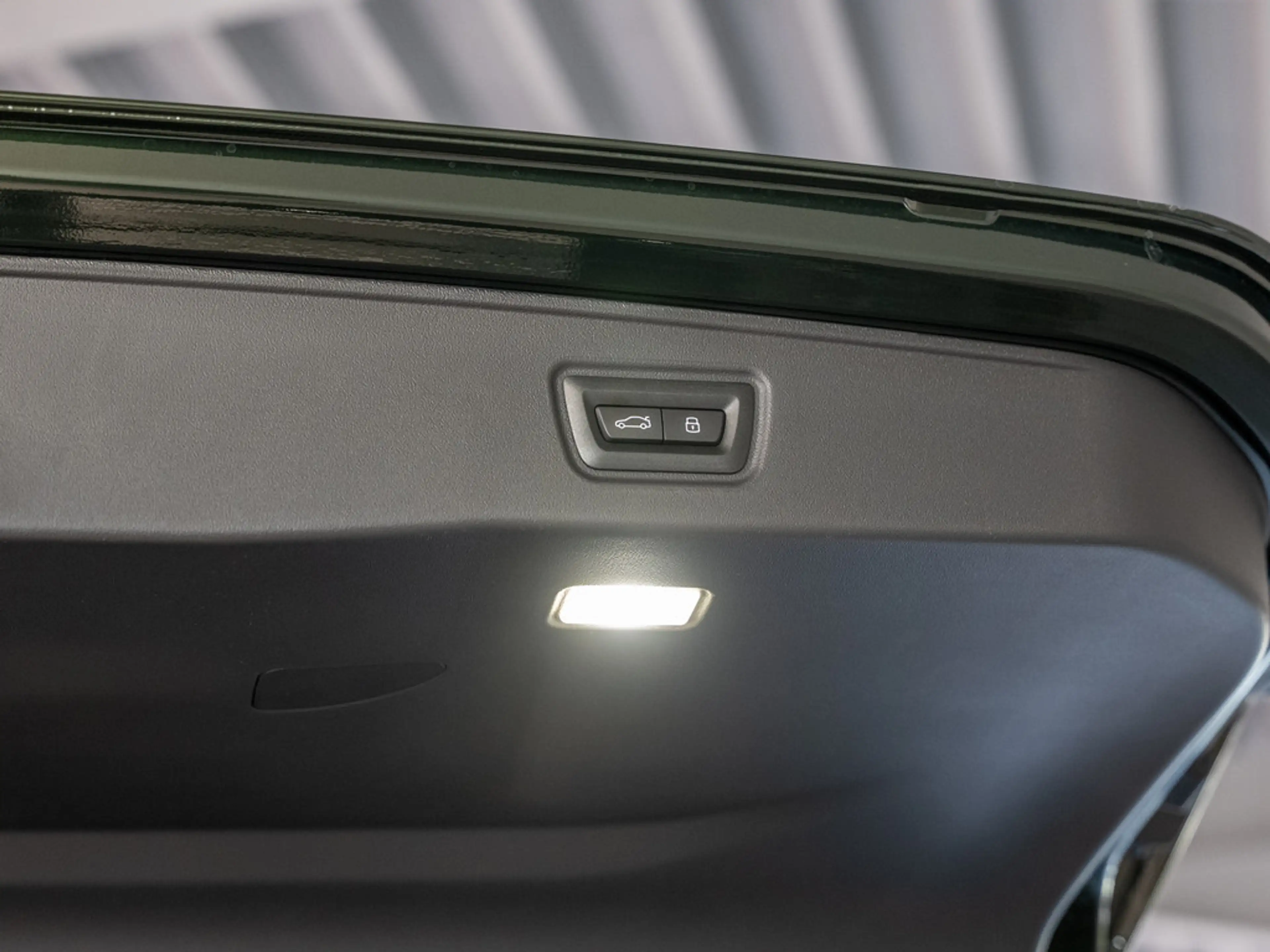 BMW M5 Touring 360° LED SITZBELÜFTUNG ACC AHK B&W — photo 12