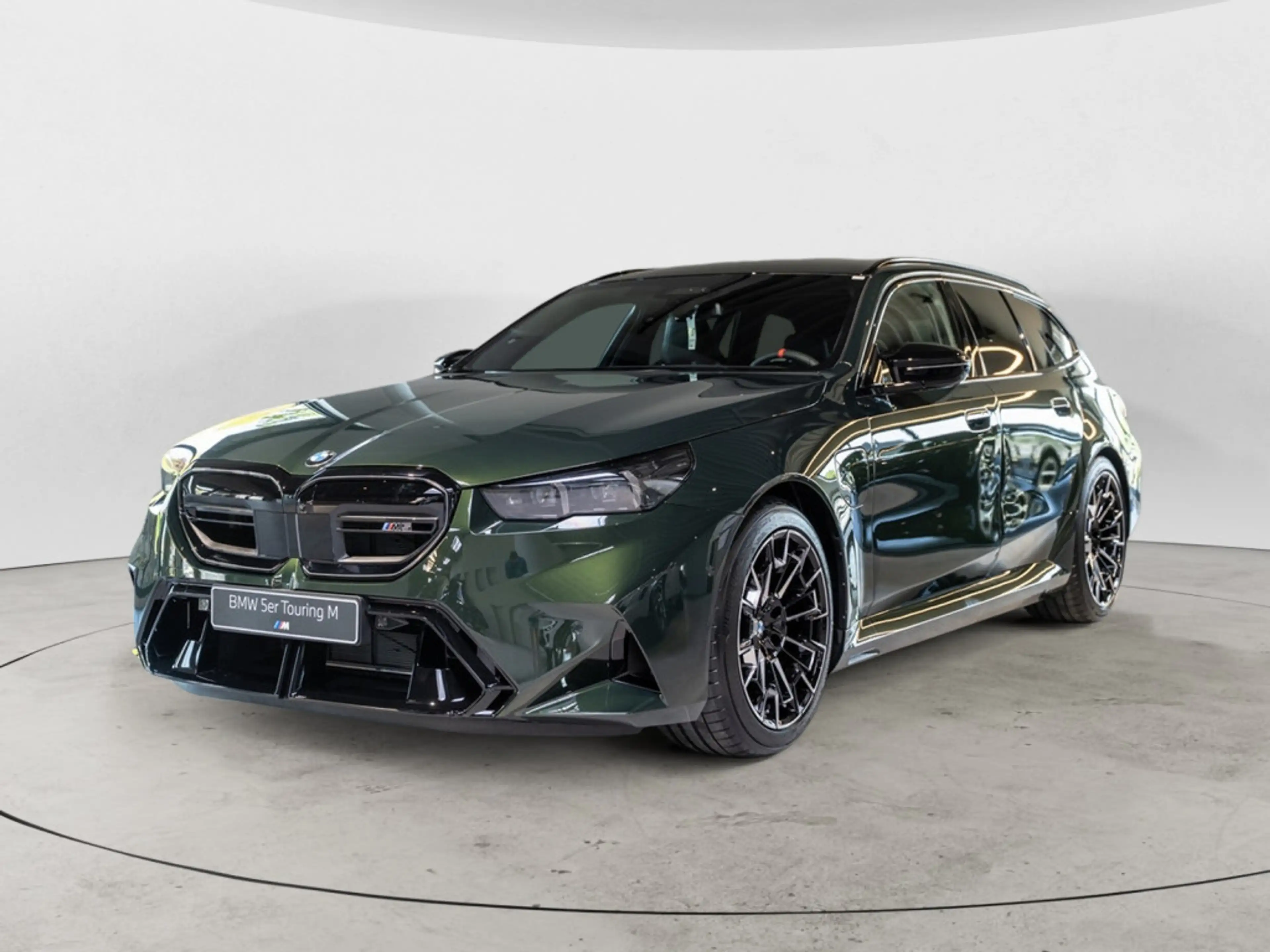 BMW M5 Touring 360° LED SITZBELÜFTUNG ACC AHK B&W — photo 2