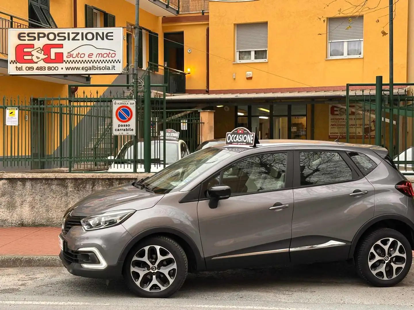 Renault Captur TCe 12V 90 CV Sport Edition Grigio - 2