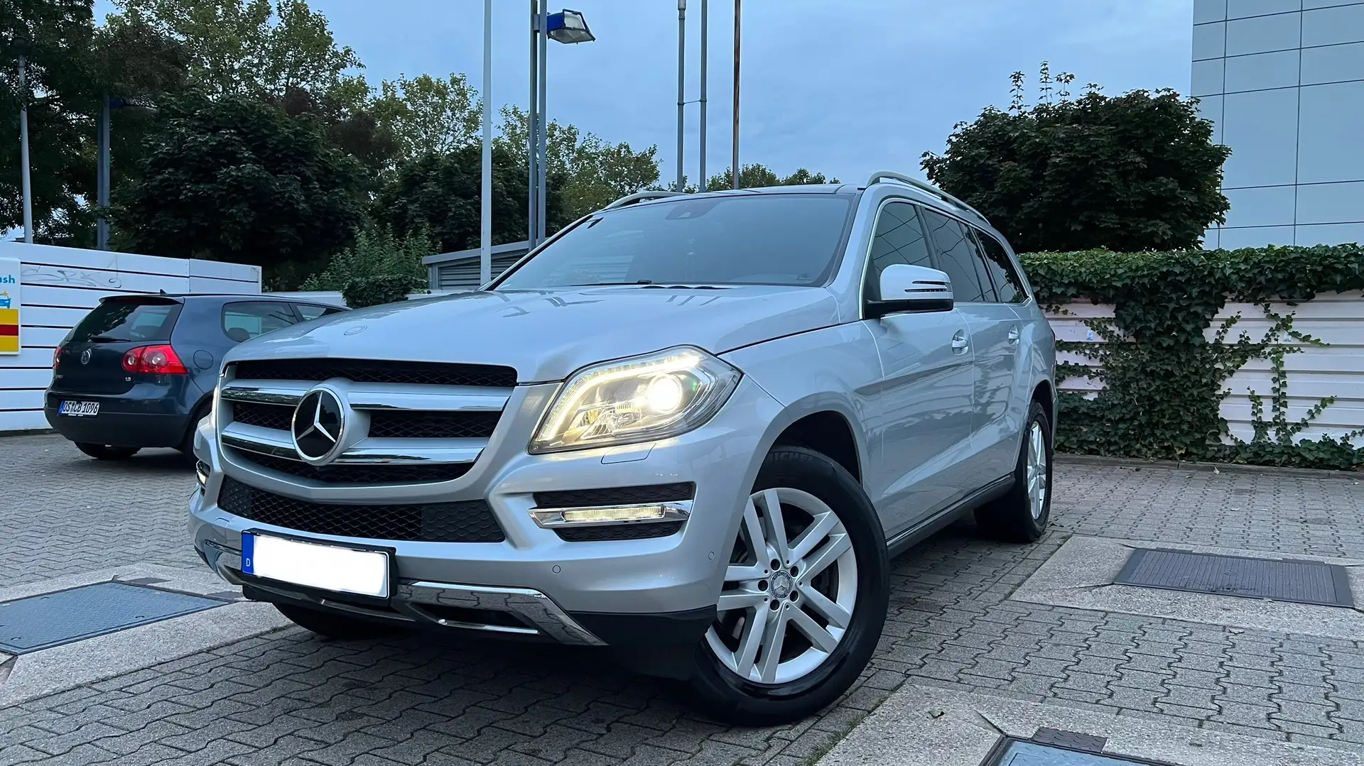 Mercedes-Benz GL 350 BlueTEC 4Matic 7G-TRONIC Vollausstattung Plateado - 1