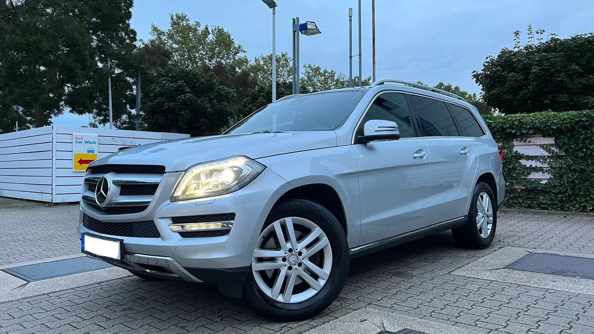 Mercedes-Benz GL 350 BlueTEC 4Matic 7G-TRONIC Vollausstattung Plateado - 2