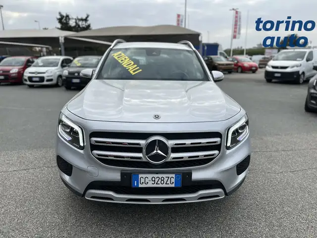 Mercedes-Benz GLB view 2