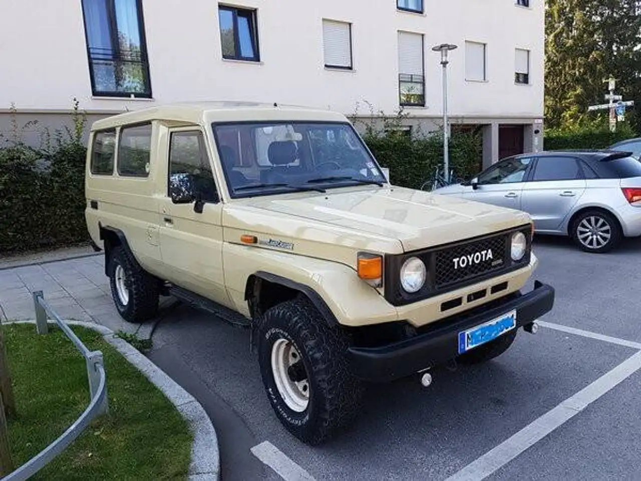 Toyota Land Cruiser BJ 75 LV, foto 2