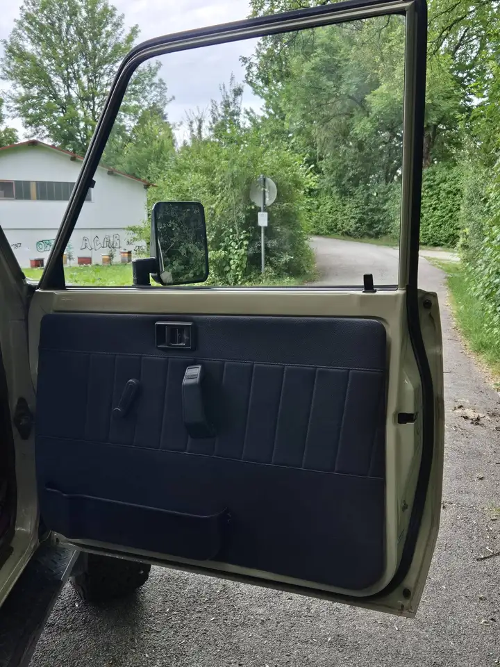 Toyota Land Cruiser BJ 75 LV, foto 10