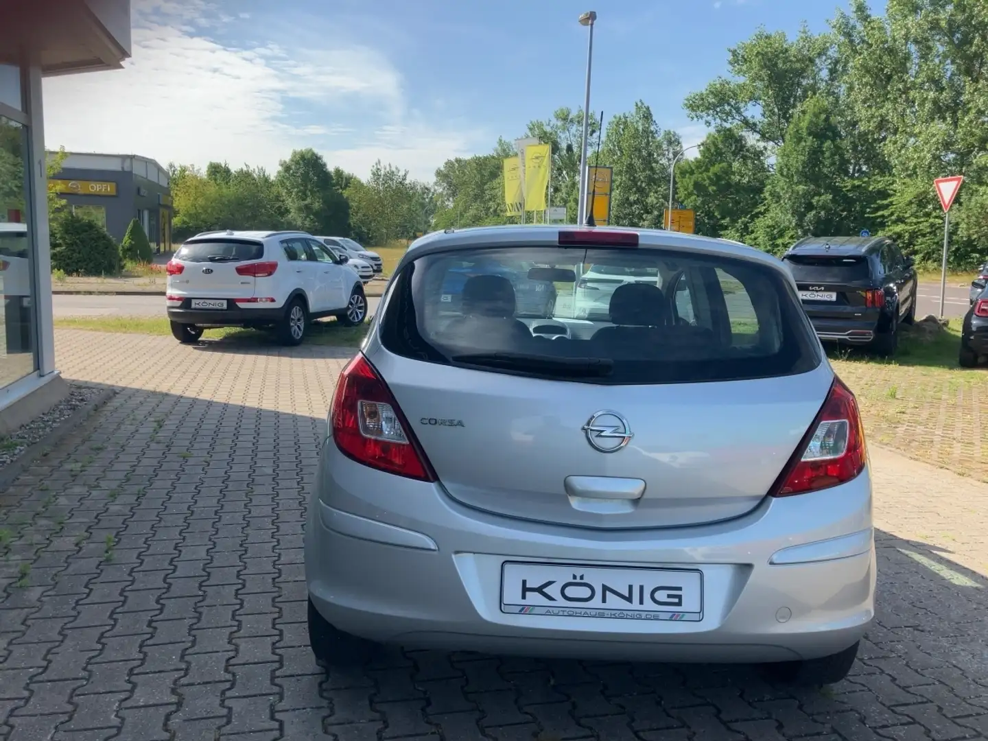 Opel Corsa D Edition Silber - 2
