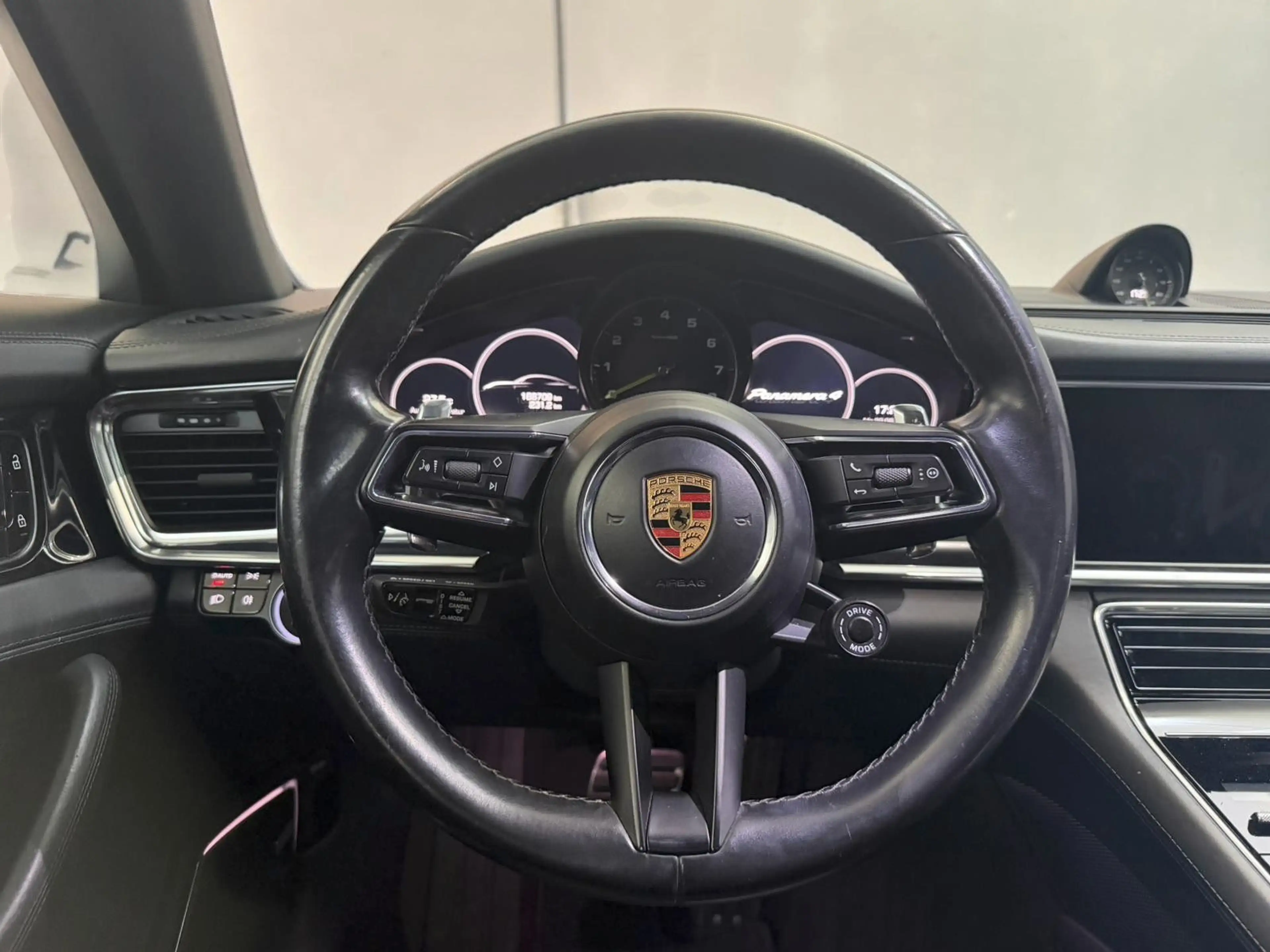 Porsche Panamera 4 E-Hybrid*PANO*NACHTSICHT*4-ZONE*21Z*E — photo 22