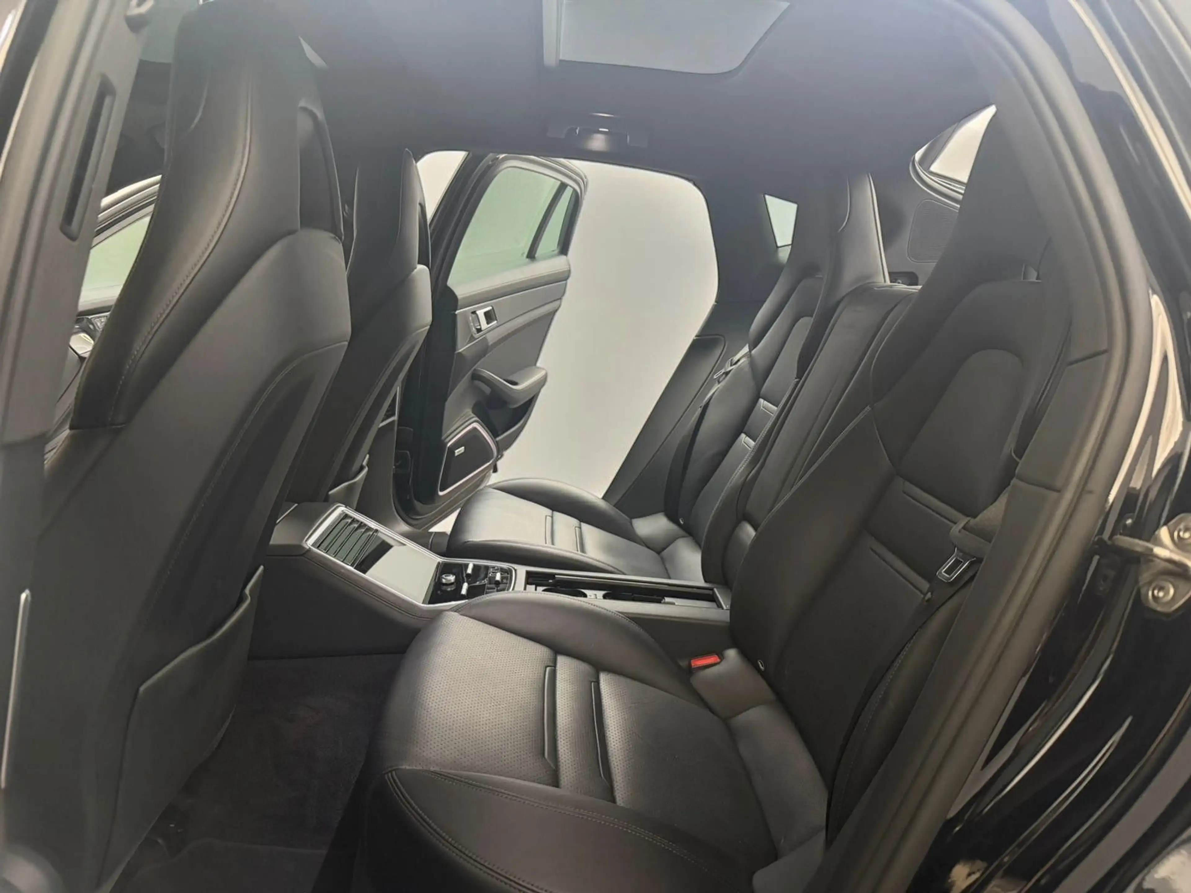 Porsche Panamera 4 E-Hybrid*PANO*NACHTSICHT*4-ZONE*21Z*E — photo 15