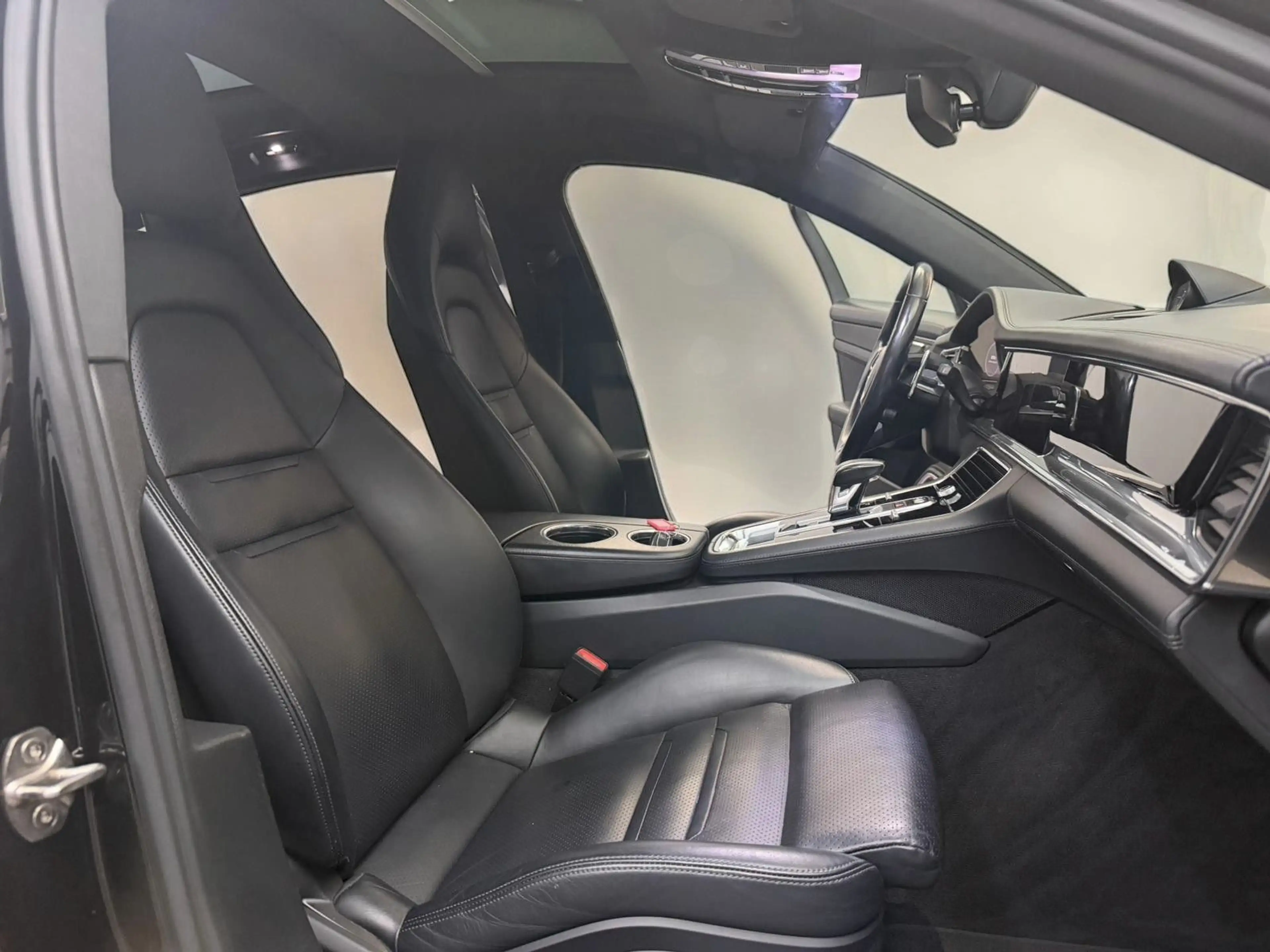 Porsche Panamera 4 E-Hybrid*PANO*NACHTSICHT*4-ZONE*21Z*E — photo 21