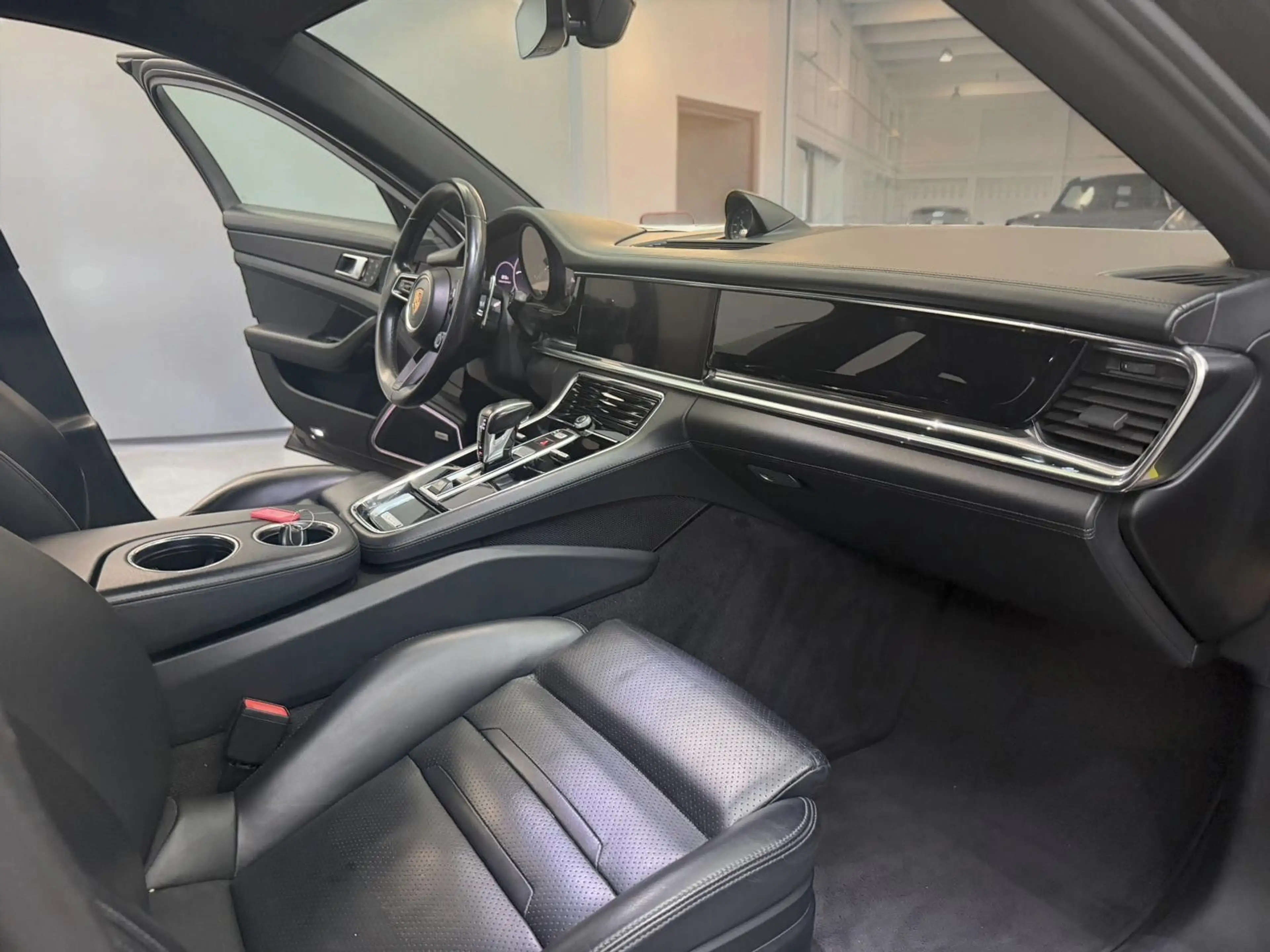 Porsche Panamera 4 E-Hybrid*PANO*NACHTSICHT*4-ZONE*21Z*E — photo 20