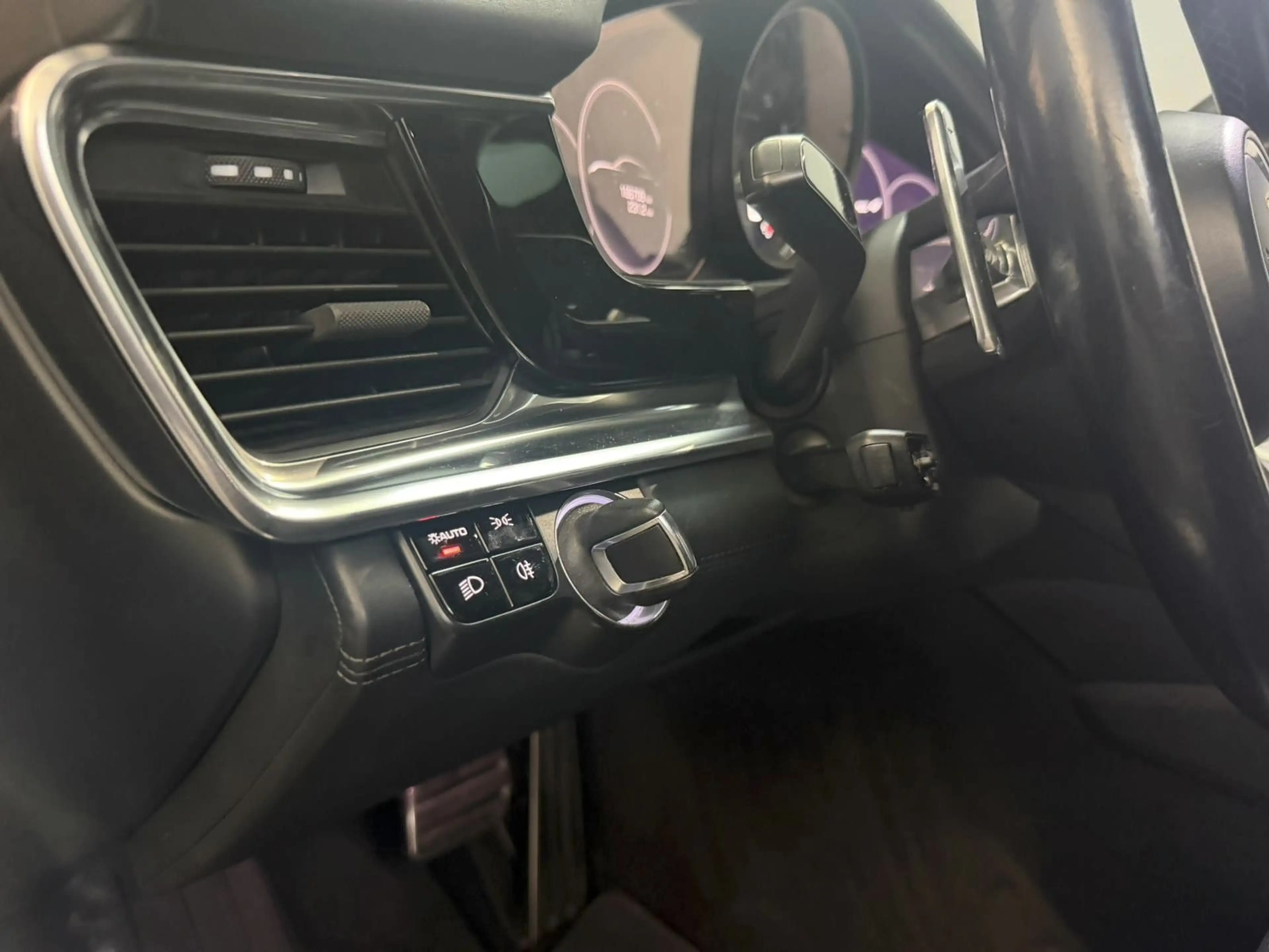 Porsche Panamera 4 E-Hybrid*PANO*NACHTSICHT*4-ZONE*21Z*E — photo 12