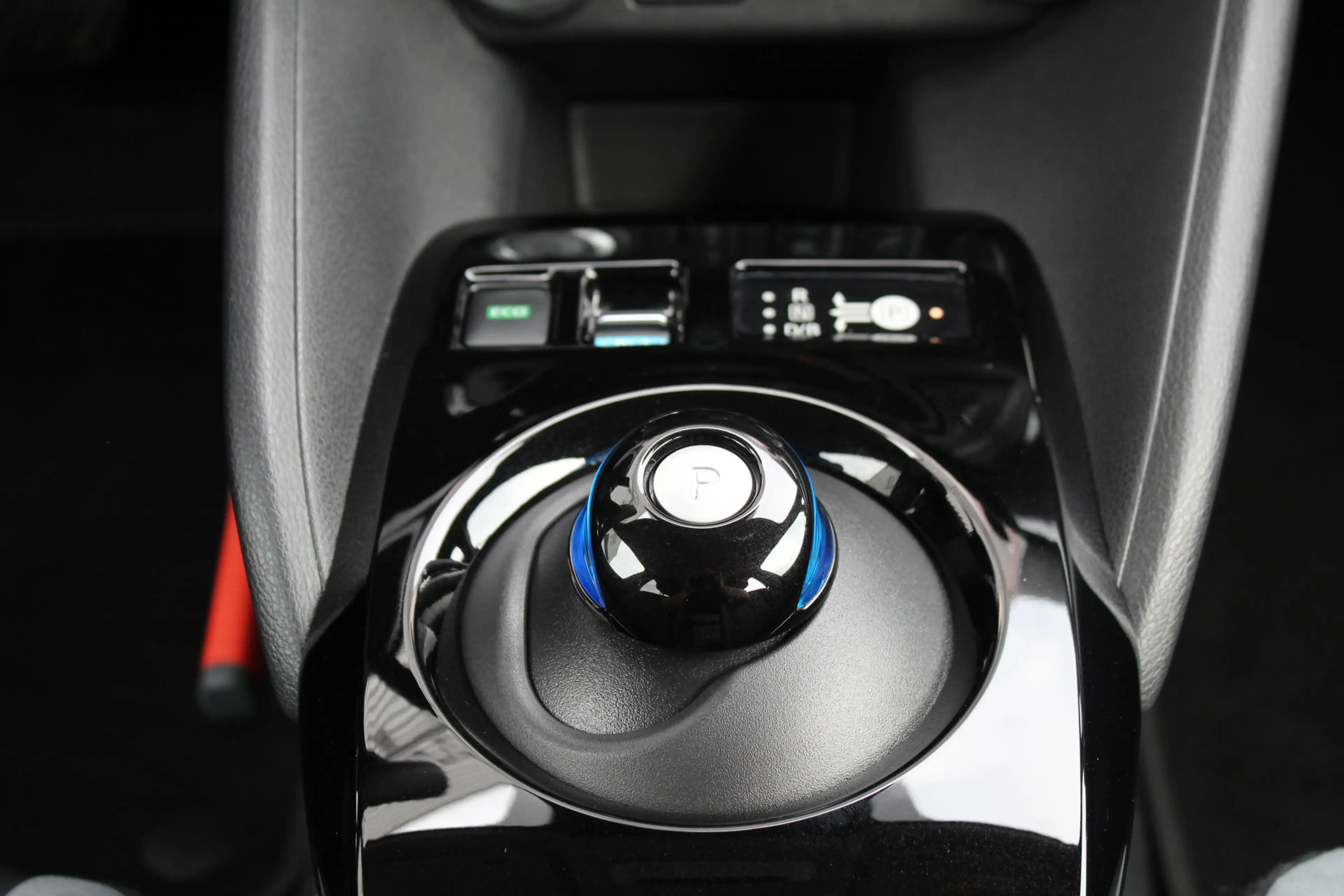 Nissan Leaf Tekna 39 kWh / Carplay / 360 Camera / N.A.P. — photo 15