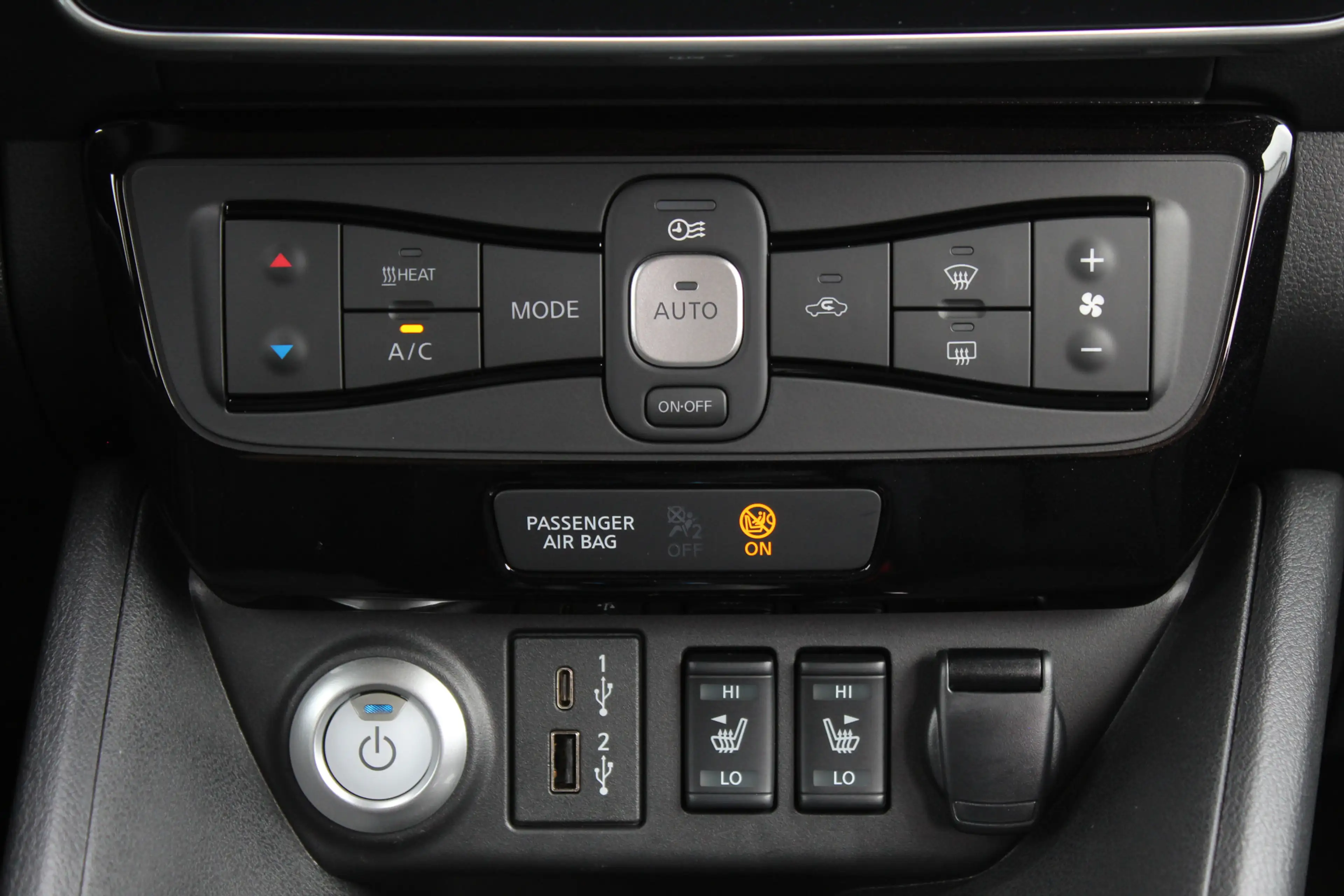 Nissan Leaf Tekna 39 kWh / Carplay / 360 Camera / N.A.P. — photo 14