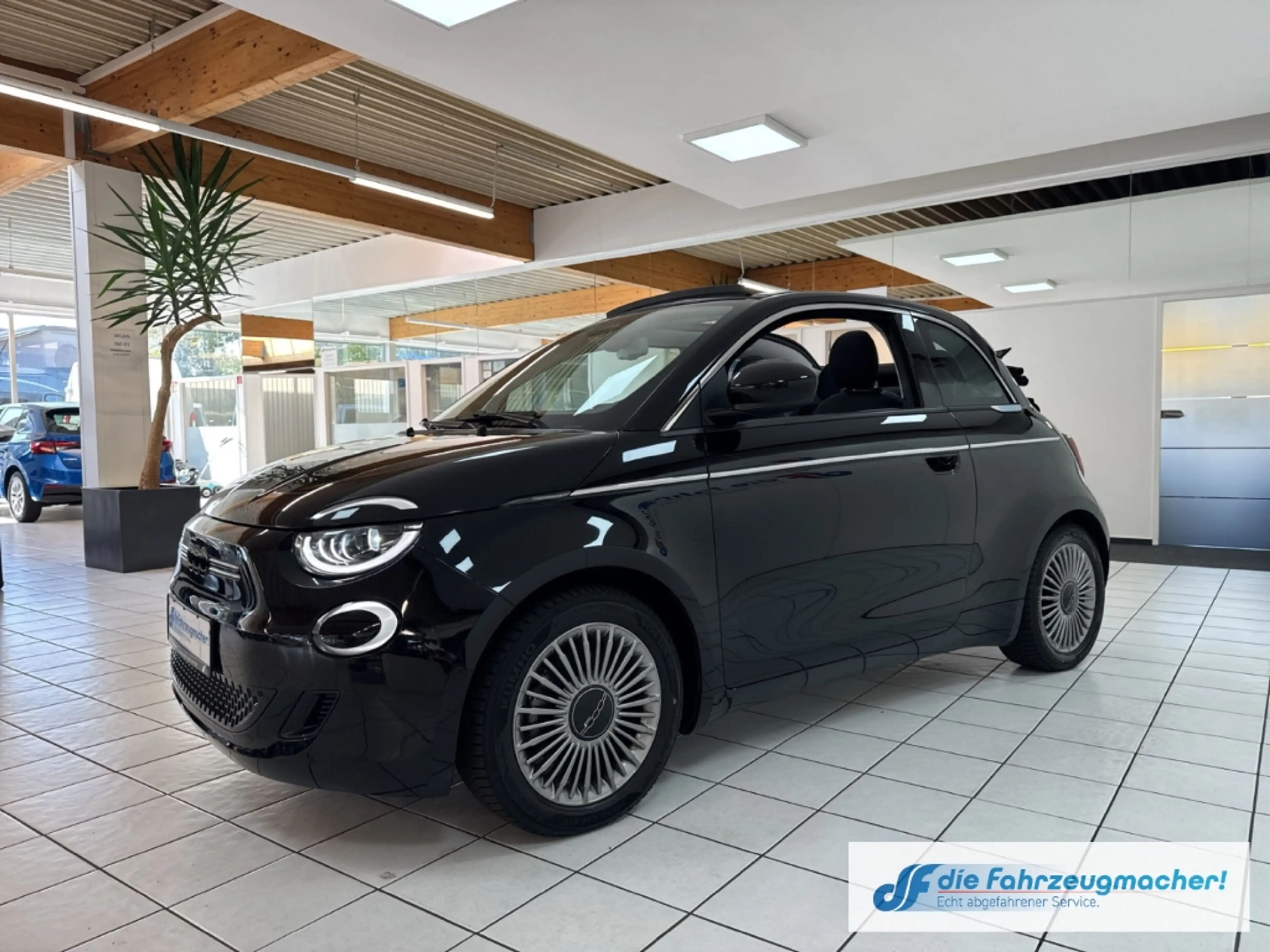 Fiat 500e e Navi Memory Sitze Soundsystem JBL Apple CarPlay — photo 2