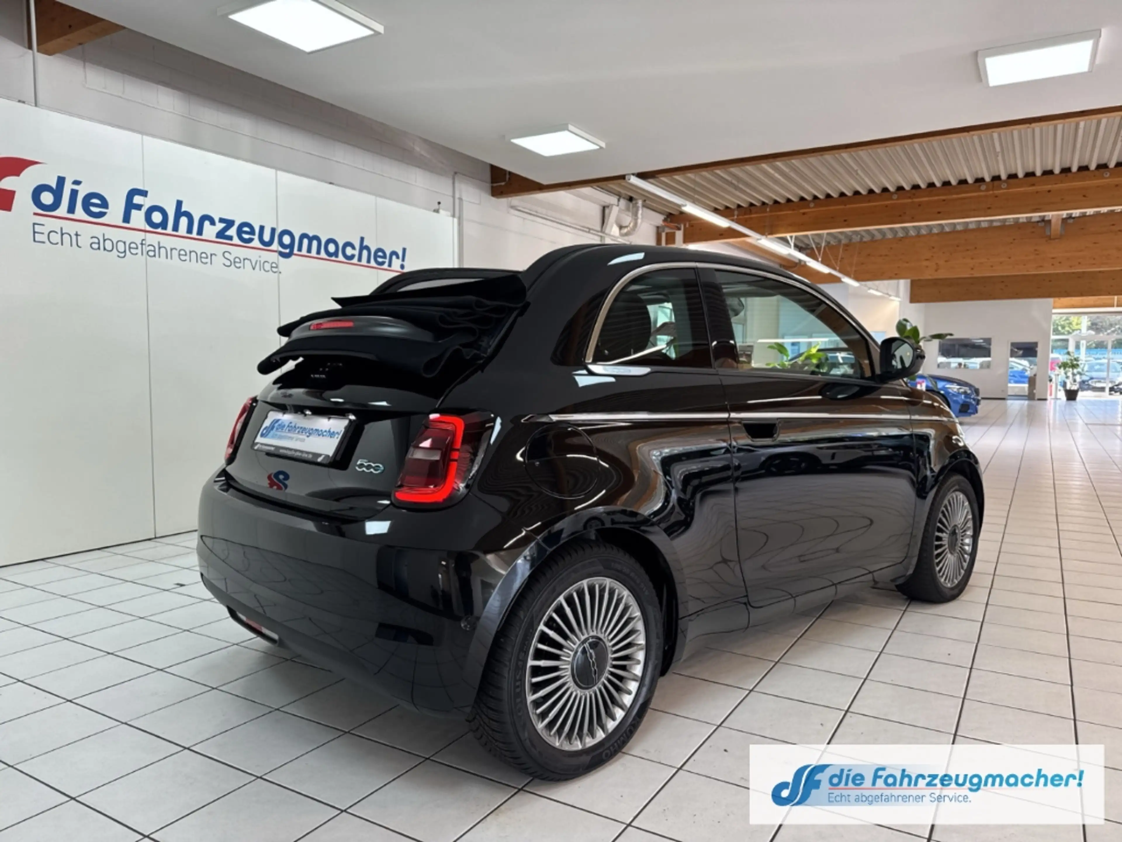 Fiat 500e e Navi Memory Sitze Soundsystem JBL Apple CarPlay — photo 4