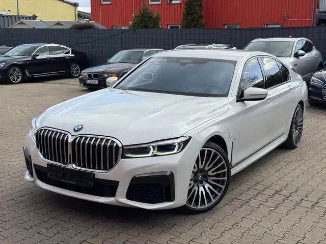 BMW 745 e M Sport/Laser/HUD/SoftClose/Nappa/Massage