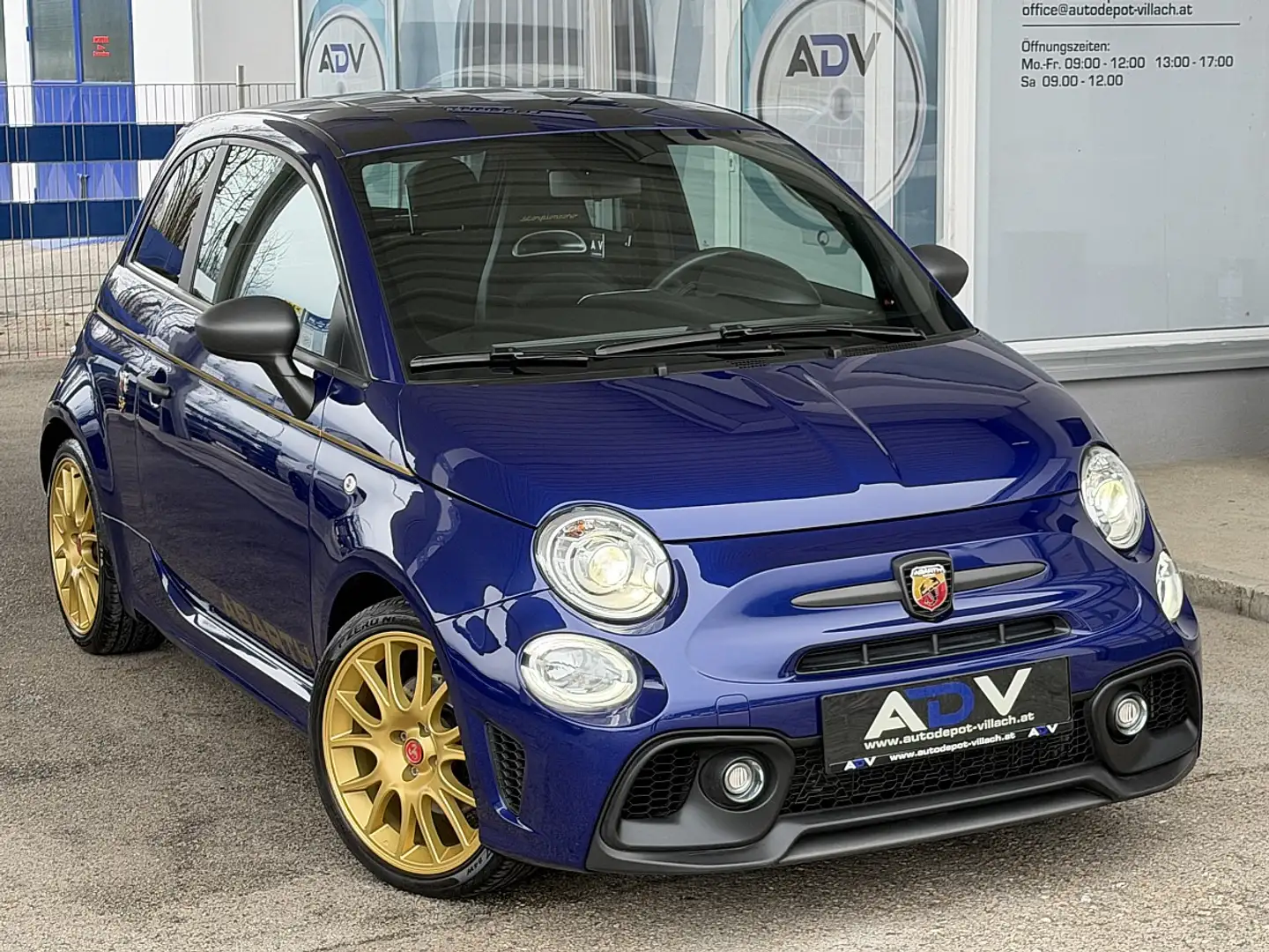 Abarth 595C Abarth 595C Scorpioneoro Blau - 1