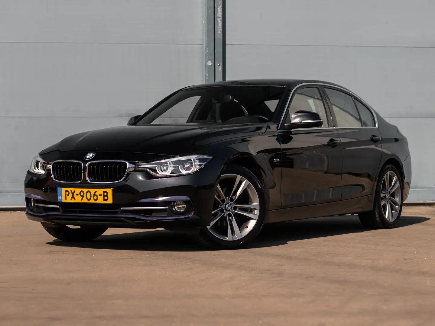 BMW 320 320i High Exec. (Orig NL, 2e eig, Leder, Aut) Noir - 1