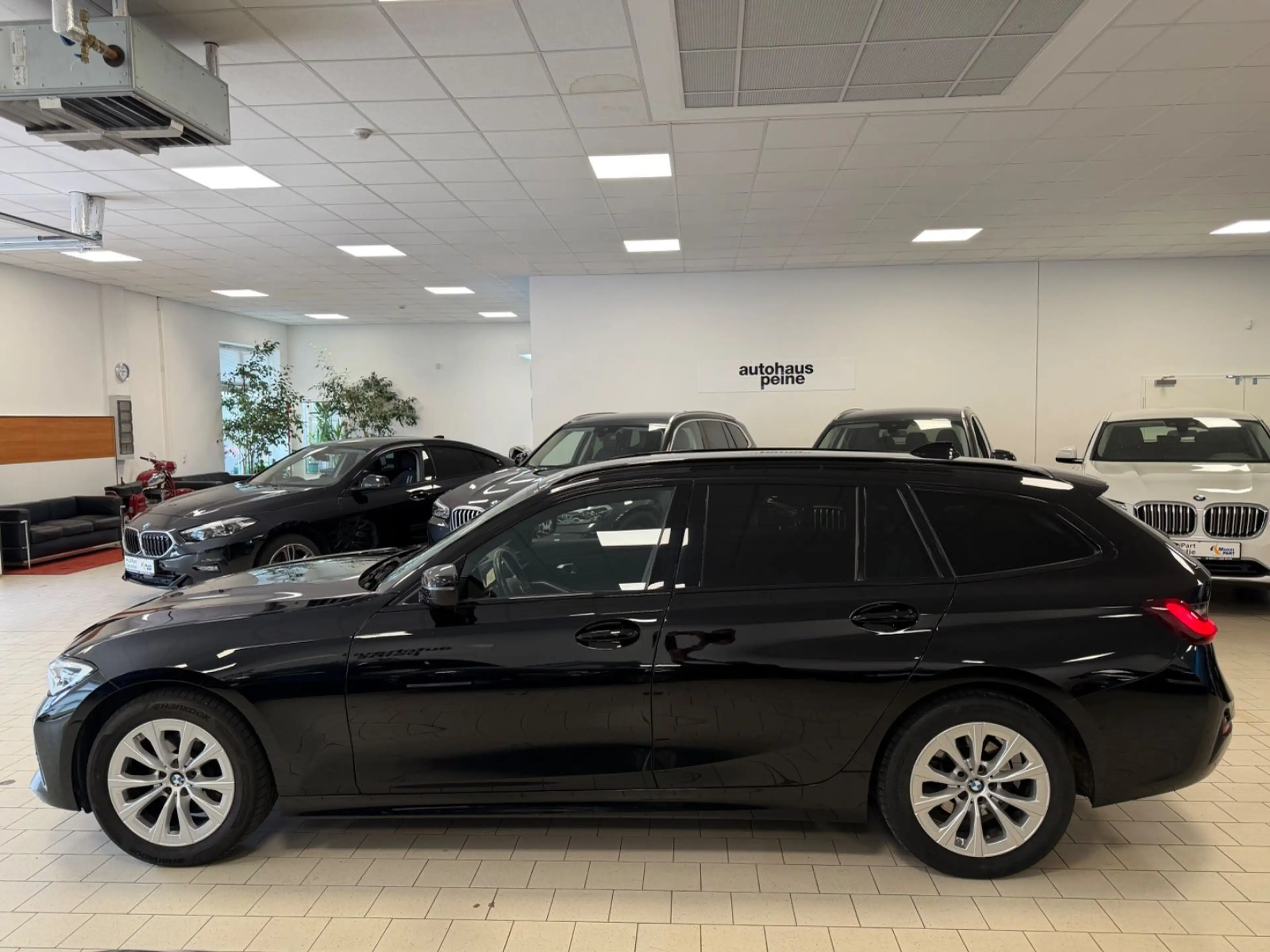 BMW 320 xd Advan/Aut/Navi/SportSitz/SitzHeiz/LED/PDC — photo 7