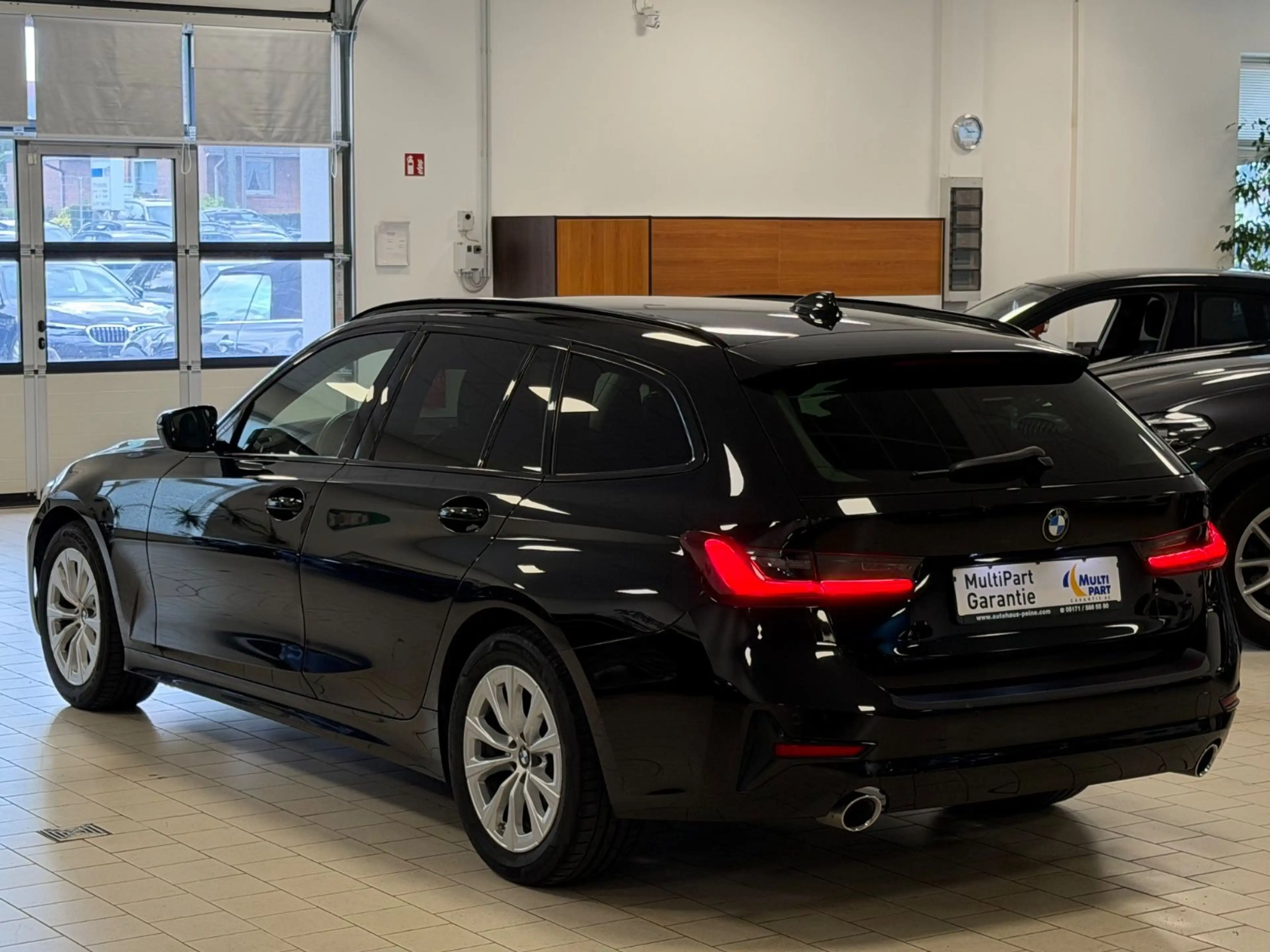 BMW 320 xd Advan/Aut/Navi/SportSitz/SitzHeiz/LED/PDC — photo 8