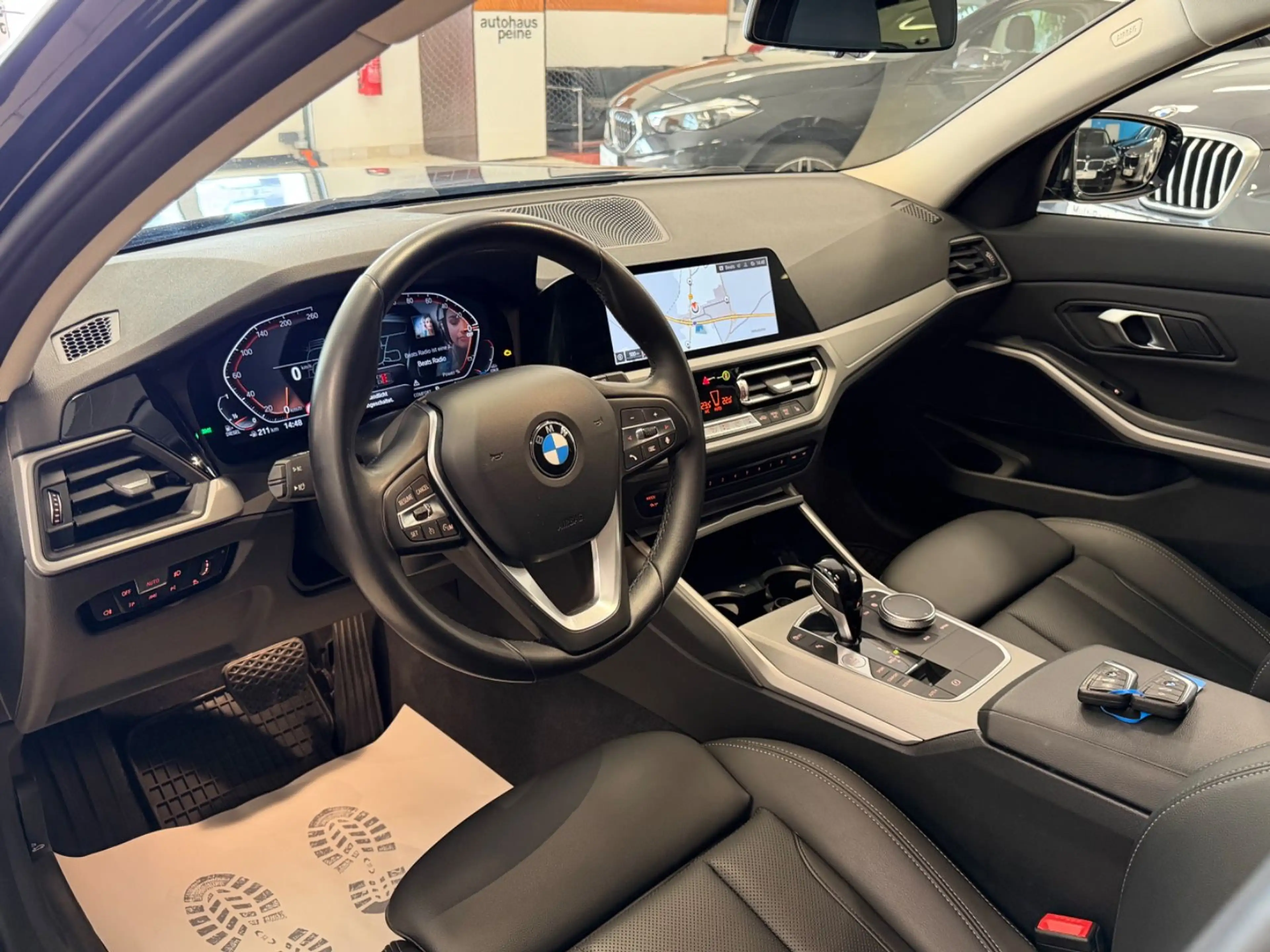 BMW 320 xd Advan/Aut/Navi/SportSitz/SitzHeiz/LED/PDC — photo 14
