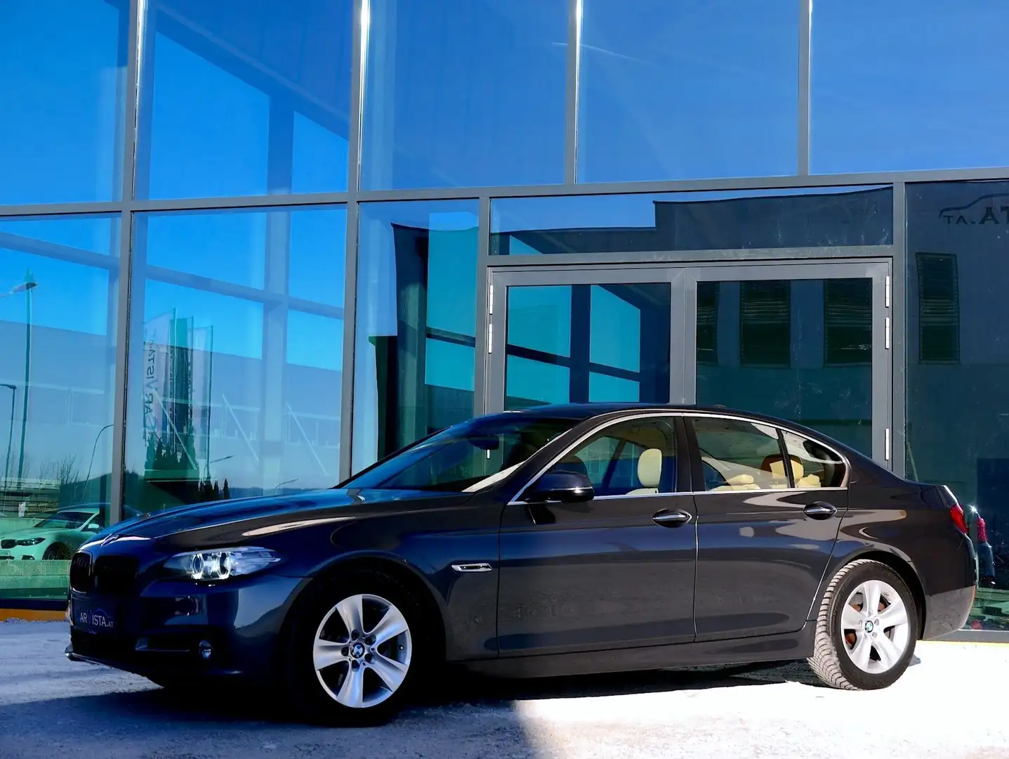 BMW 520 d xDrive DPF Коричневый - 1