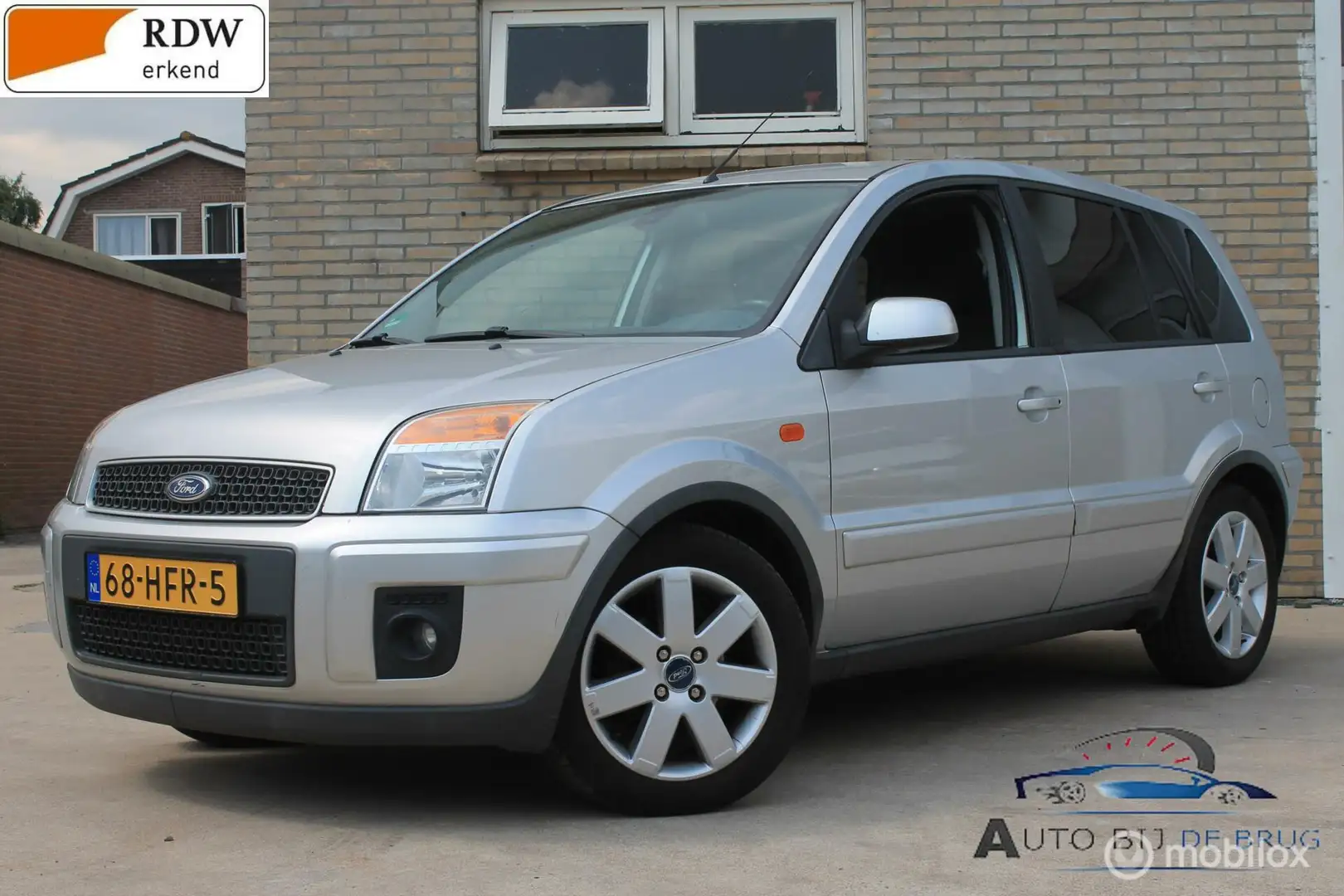 Ford Fusion 1.6-16V Futura Automaat Airco Trekhaak Grijs - 1