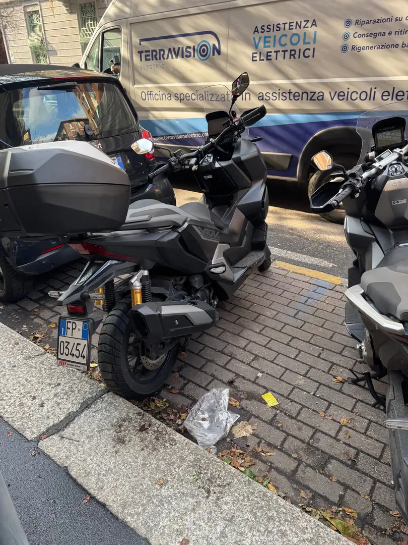 Honda ADV 350 Czarny - 2