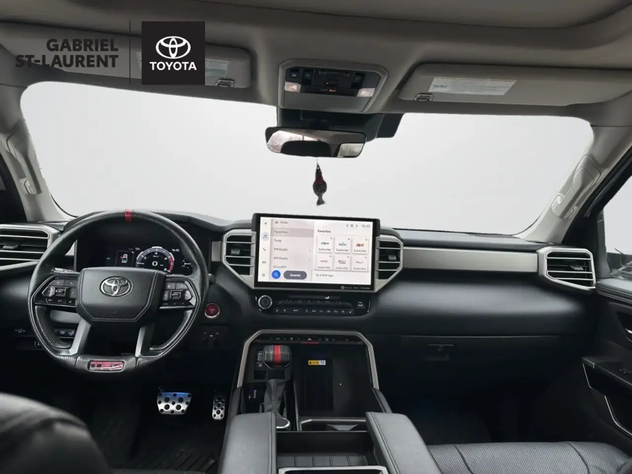 Toyota Tundra снимка Toyota Tundra