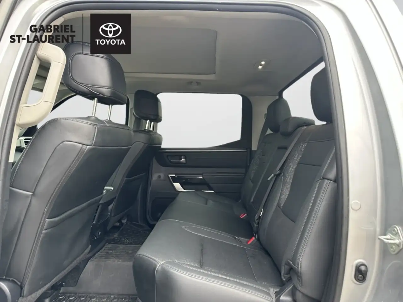 Toyota Tundra снимка Toyota Tundra