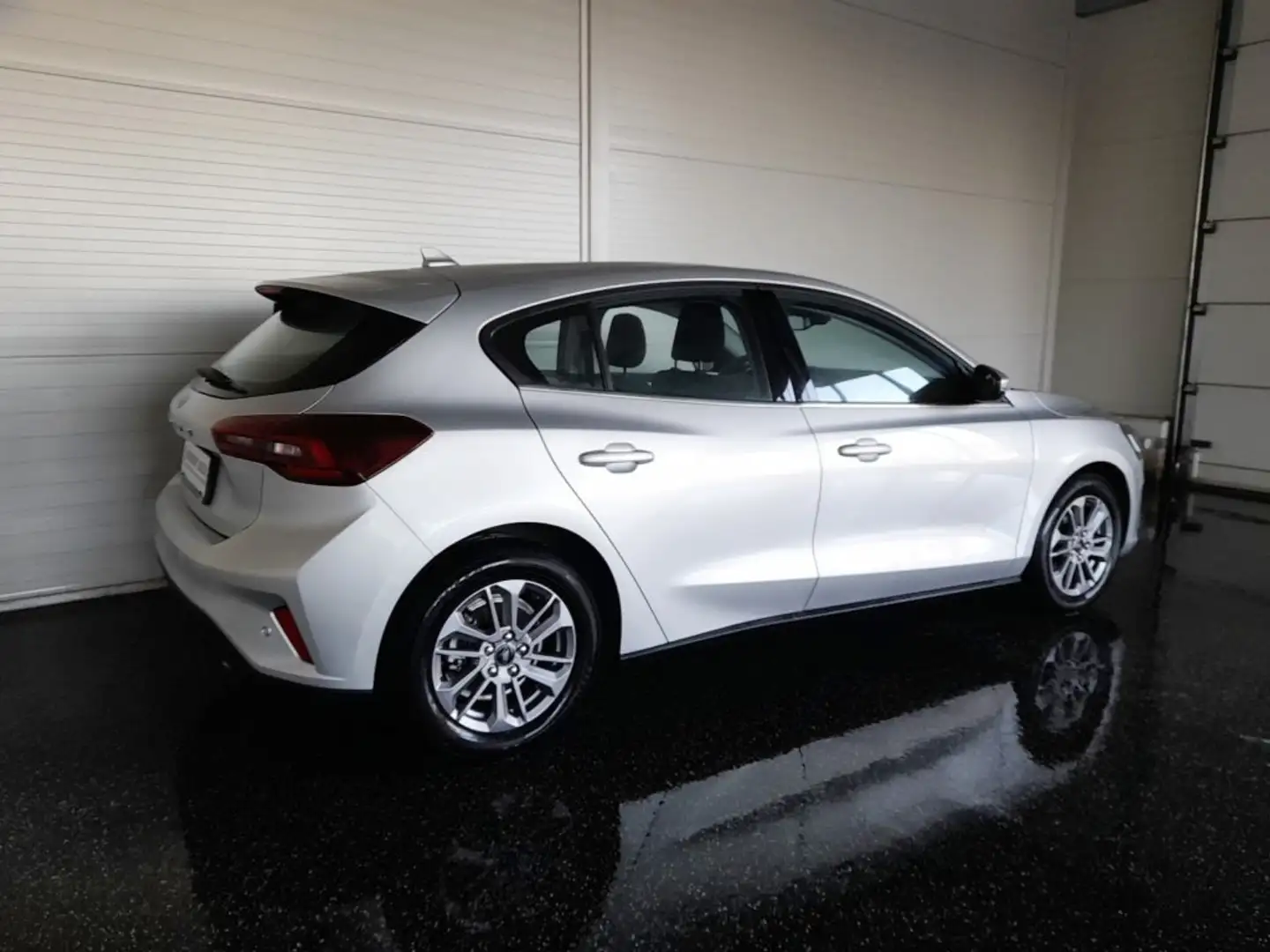 Ford Focus ACTIVE 1,0 EcoBoost *VOLL-LED / NAVI / KAMERA / TEMPOMAT / KLIMAAUTOMATIK / SITZHEIZUNG* Silber - 2