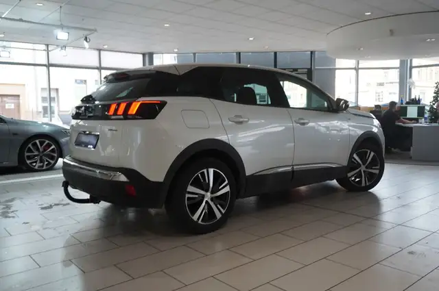 Peugeot 3008 view 8