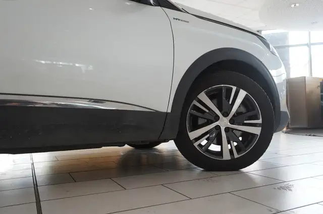 Peugeot 3008 view 6