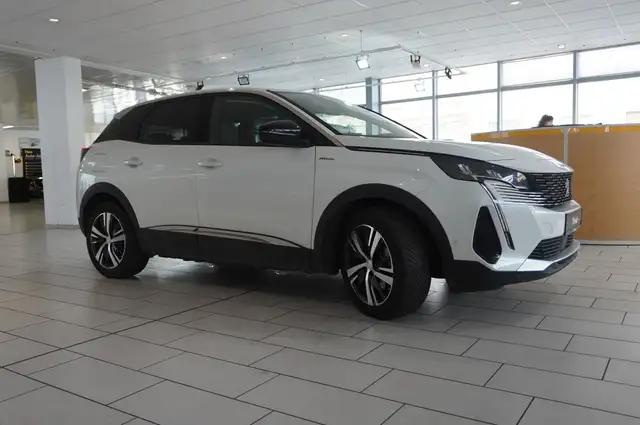 Peugeot 3008 view 5