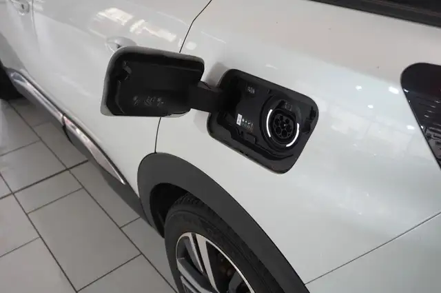 Peugeot 3008 view 11