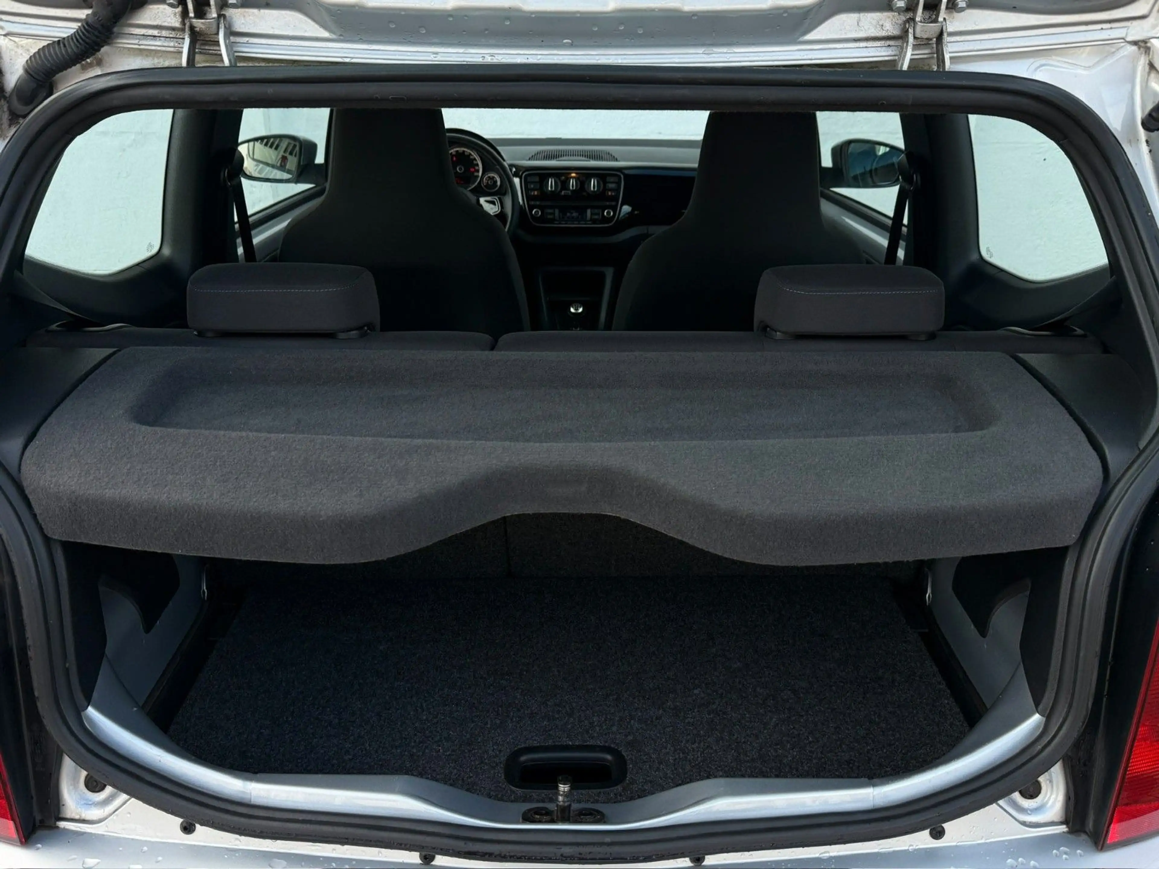 Volkswagen up! club up!Scheckheft*Klima*TÜV NEU* — photo 9