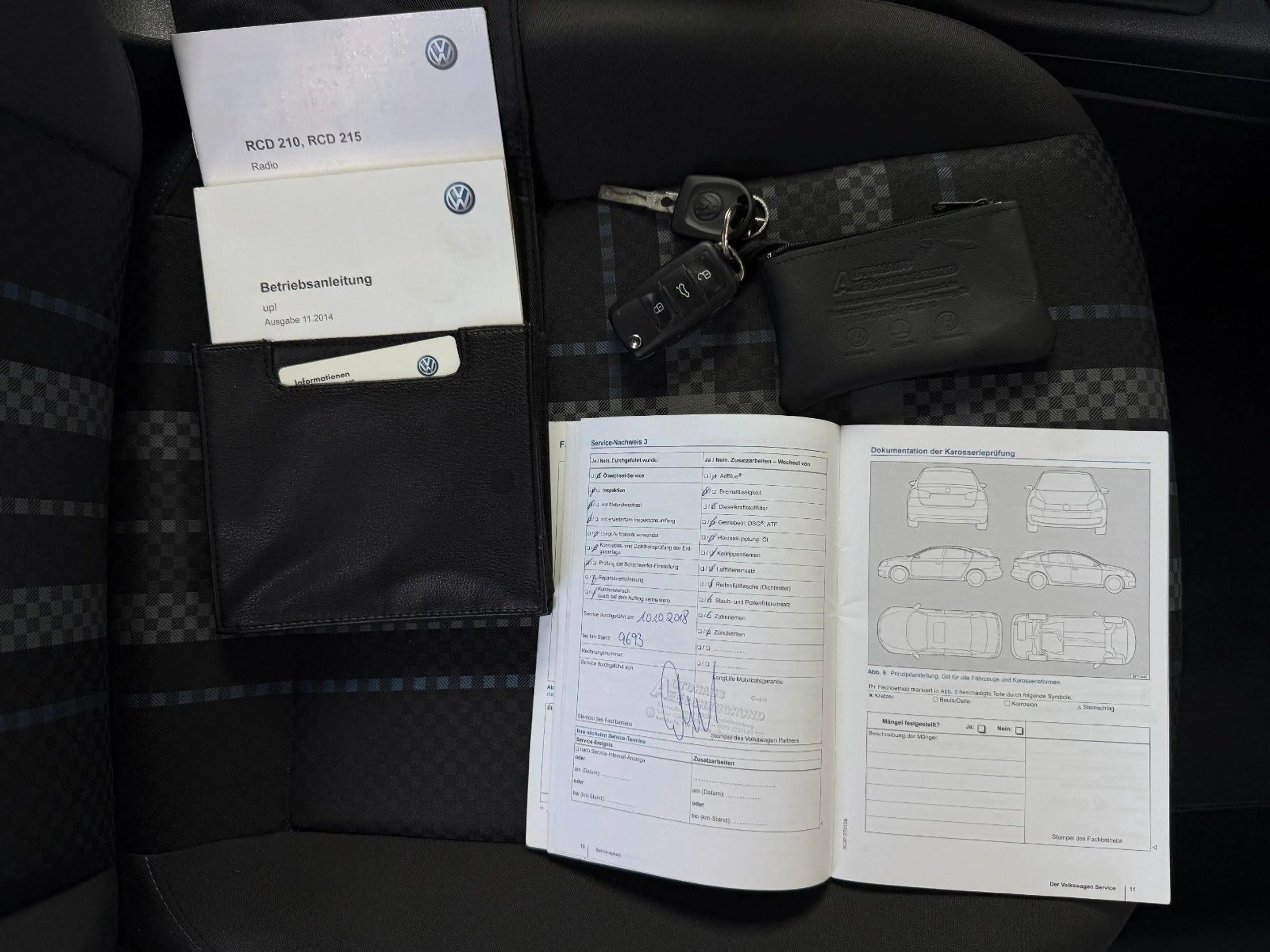 Volkswagen up! club up!Scheckheft*Klima*TÜV NEU* — photo 13