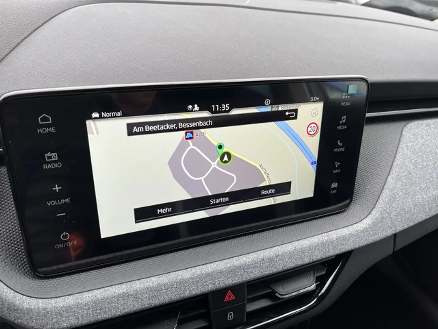 Skoda Kamiq 1,5 TSI DSG Selection Plus + AHK + Kamera + PDC + Noir - 2